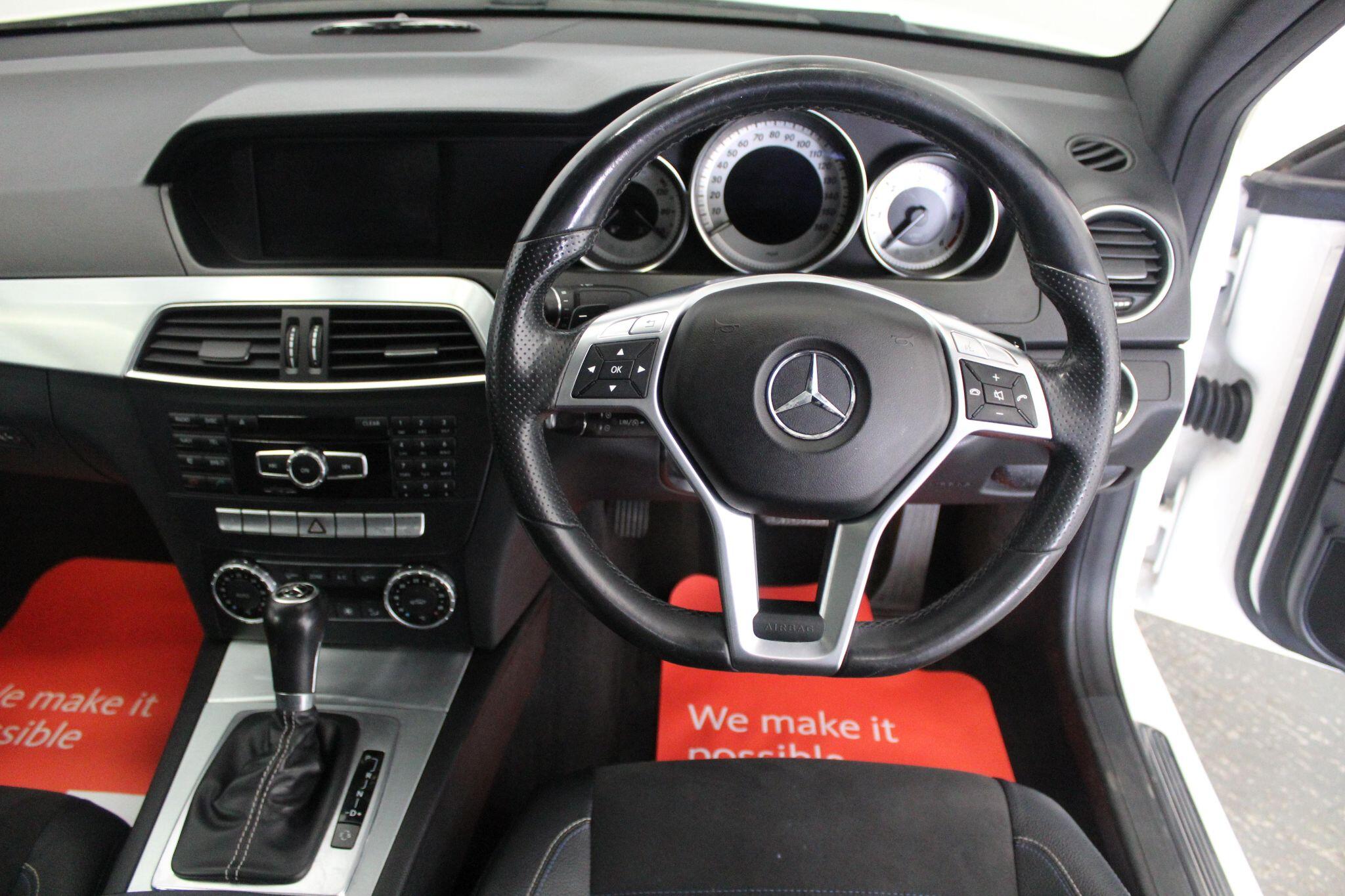 Mercedes-Benz C-Class view 40