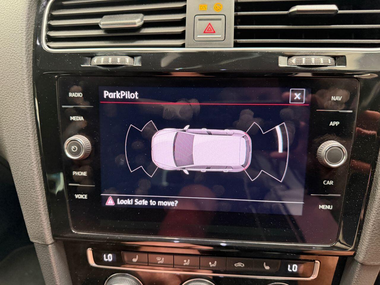 Volkswagen Golf view 33