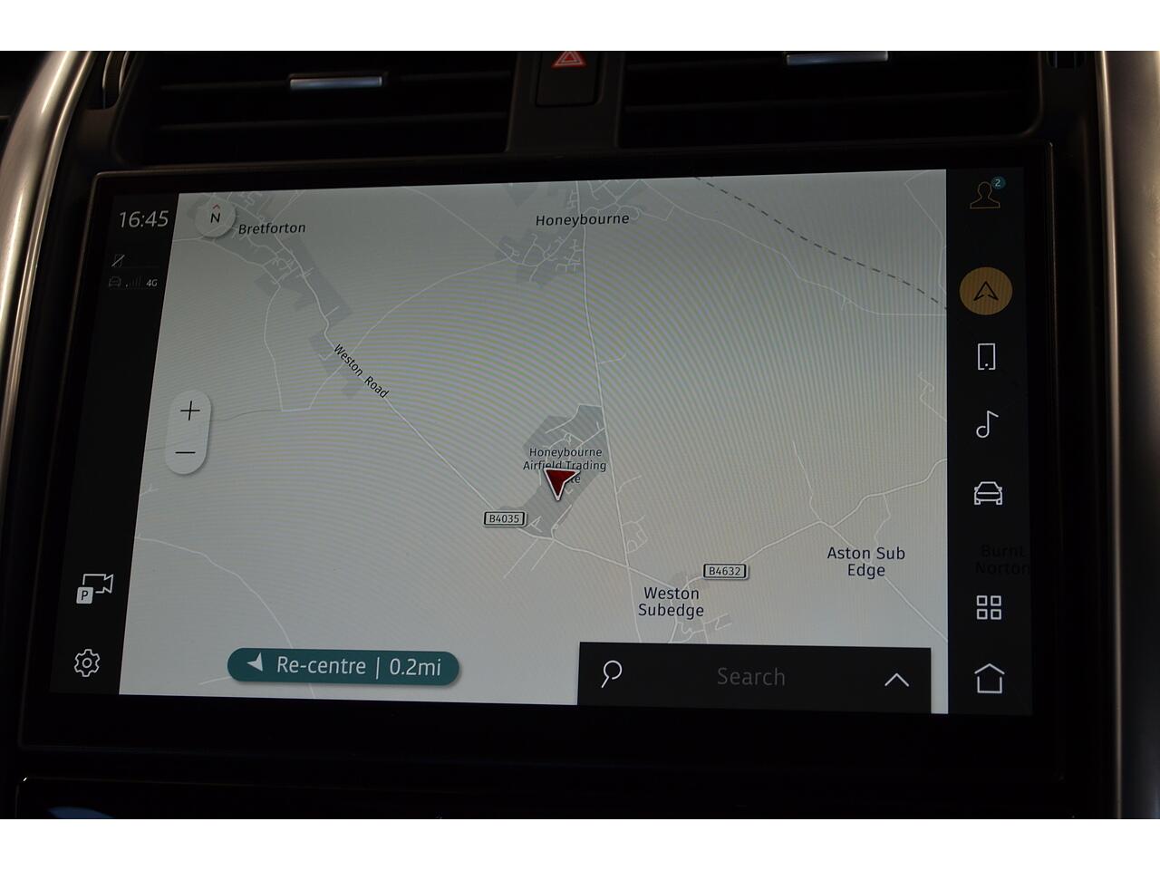 Land Rover Discovery view 16