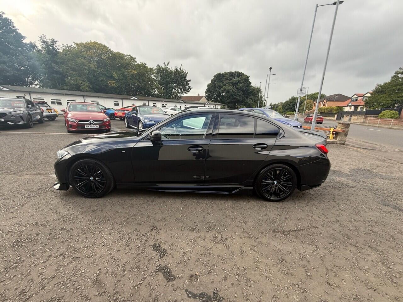 BMW 3 Series view 8