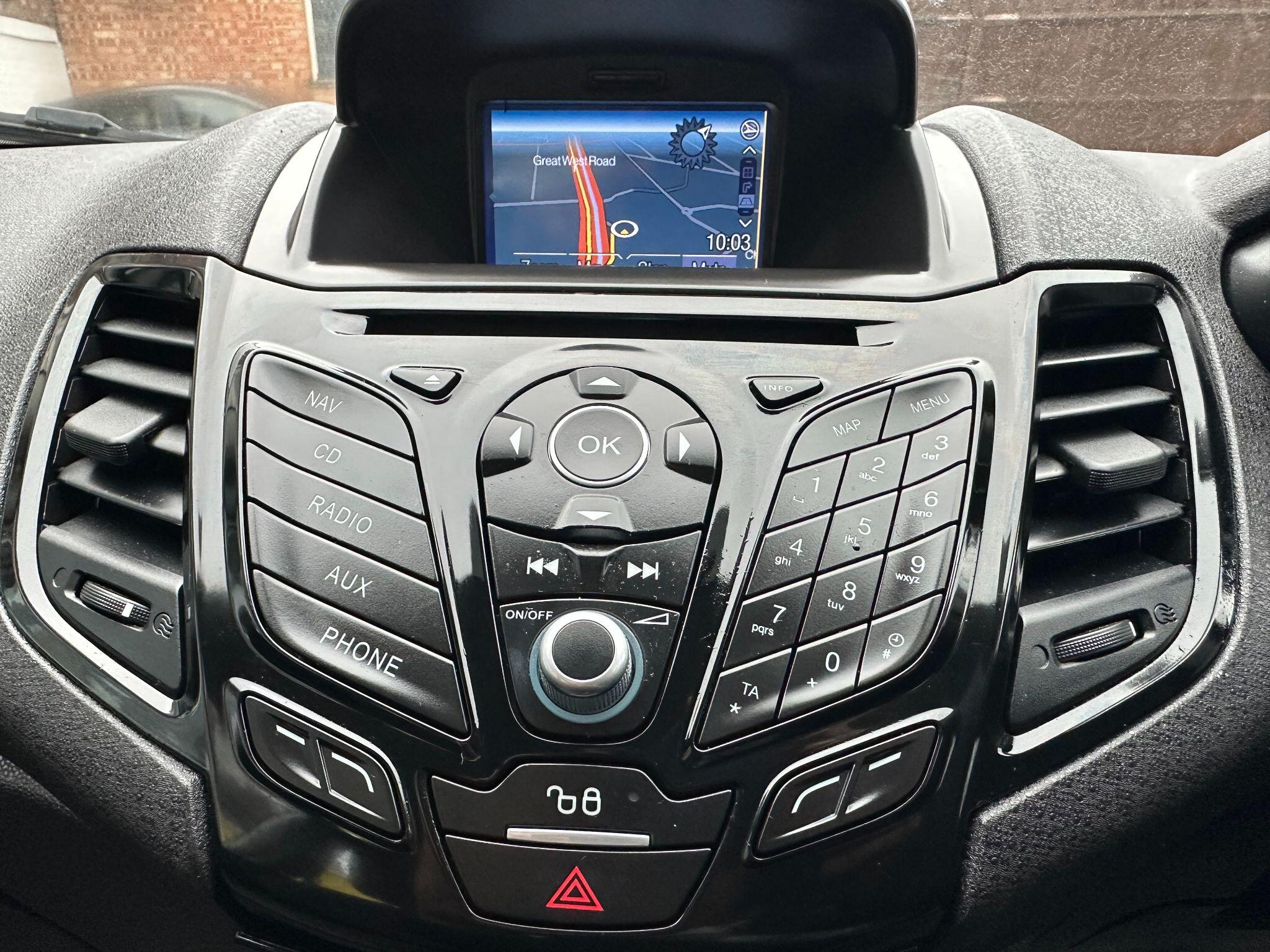 2016 Ford Fiesta image 23