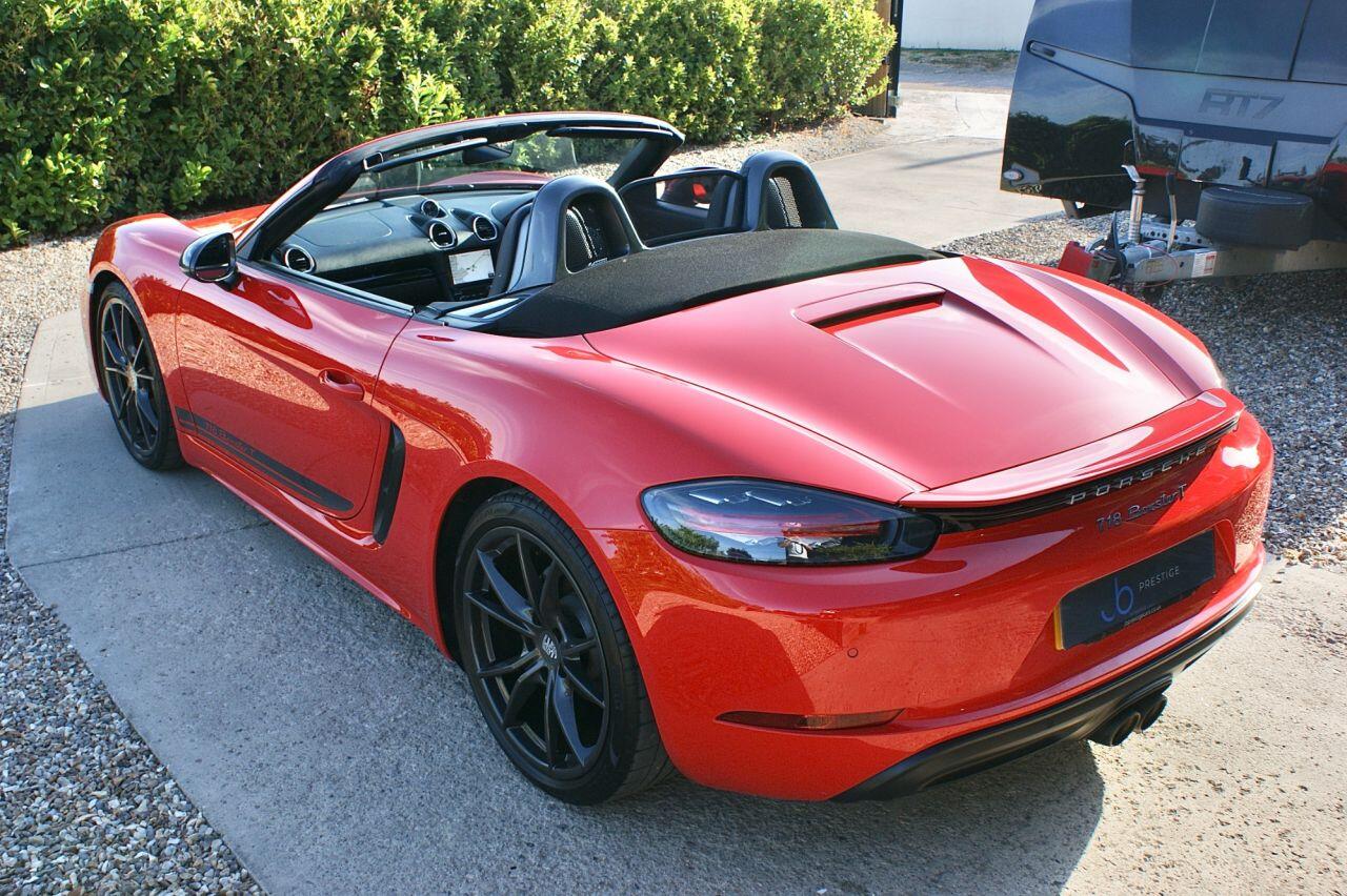 Porsche 718 Boxster view 24