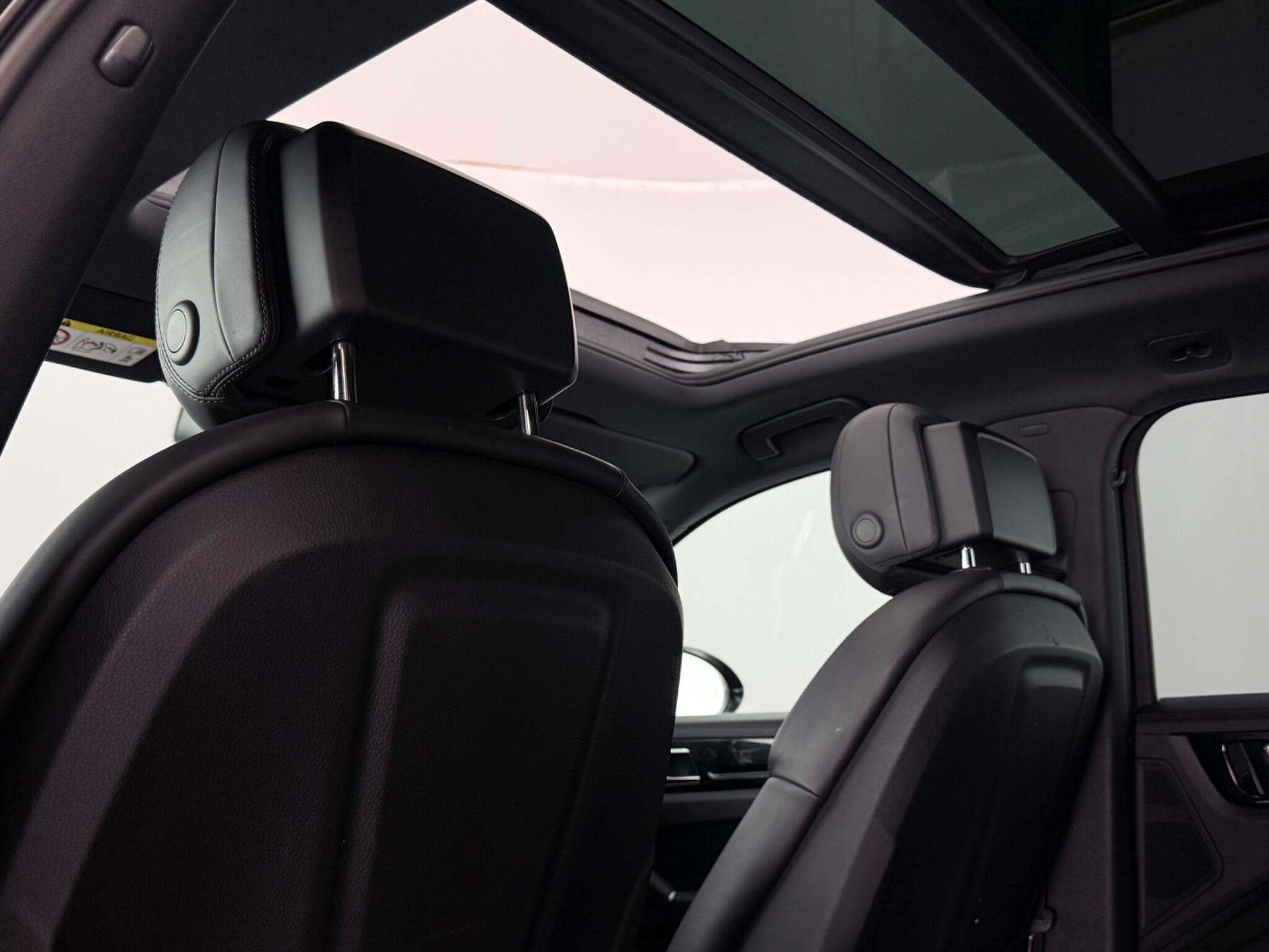 Porsche Cayenne view 49