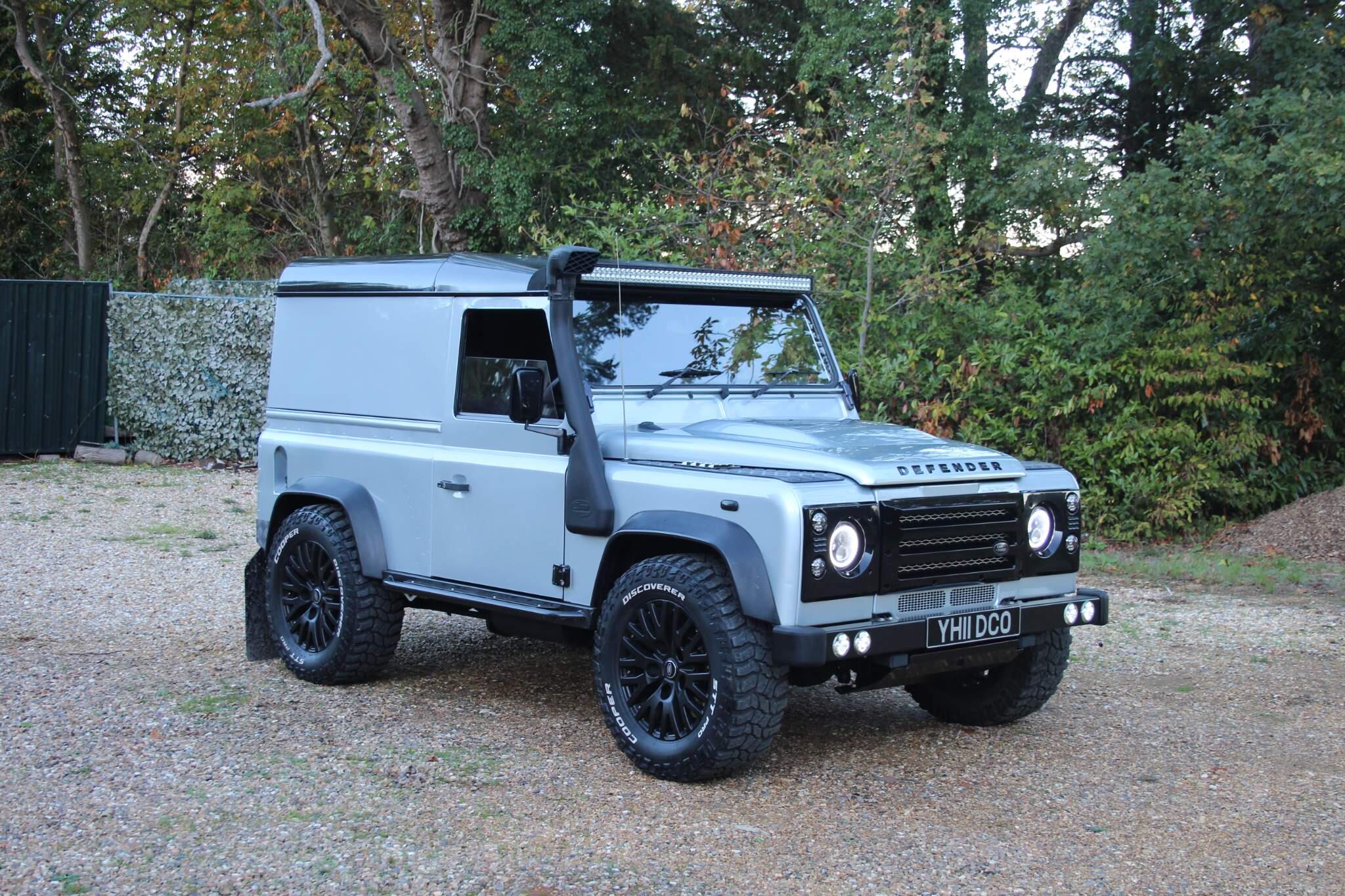 Land Rover Defender 90