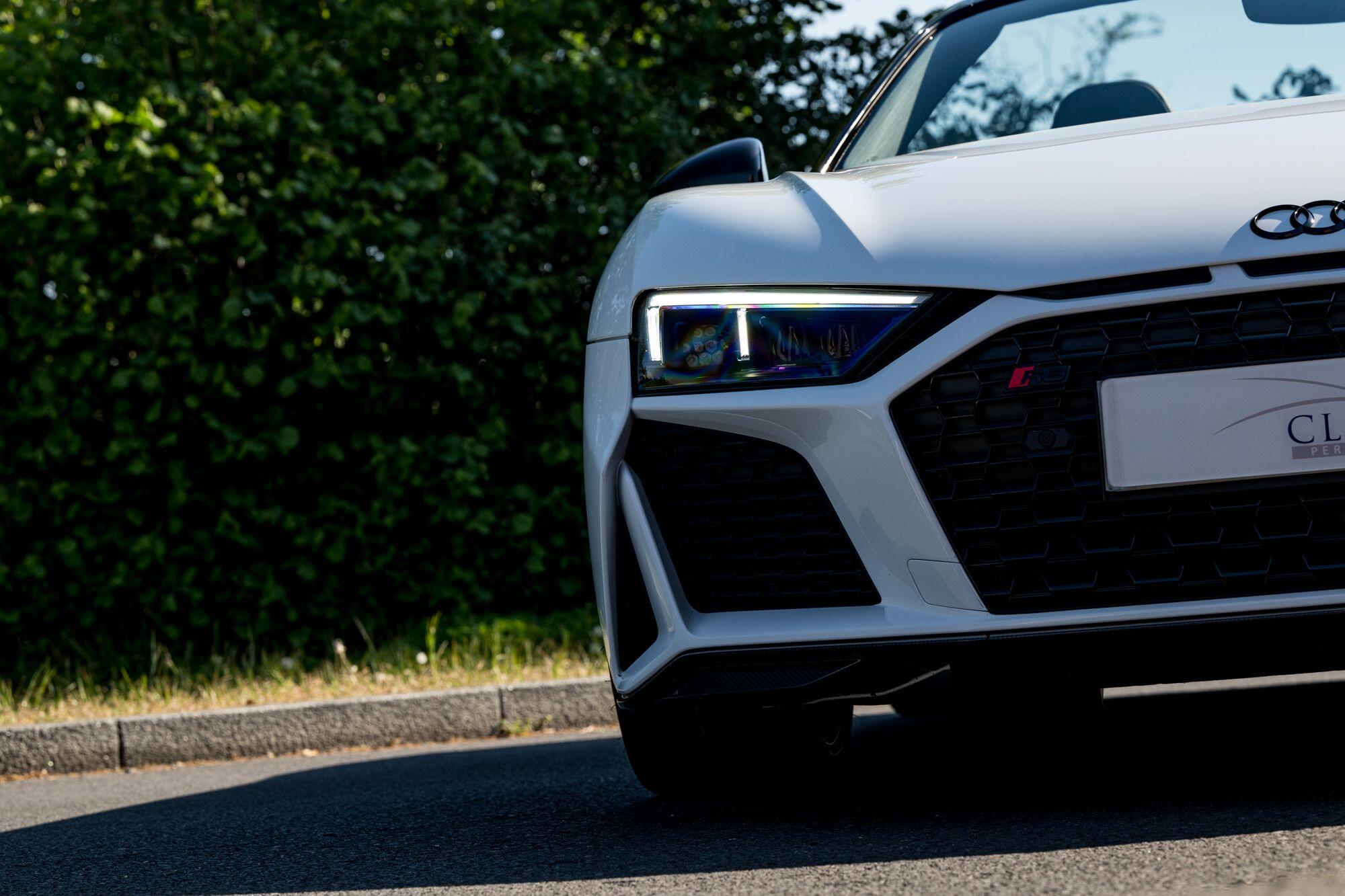 Audi R8 view 15