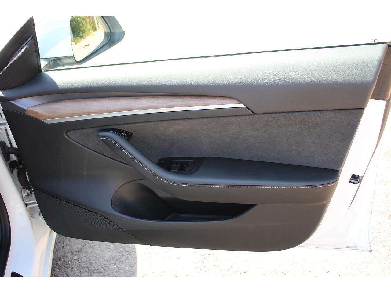 Tesla Model 3 view 33