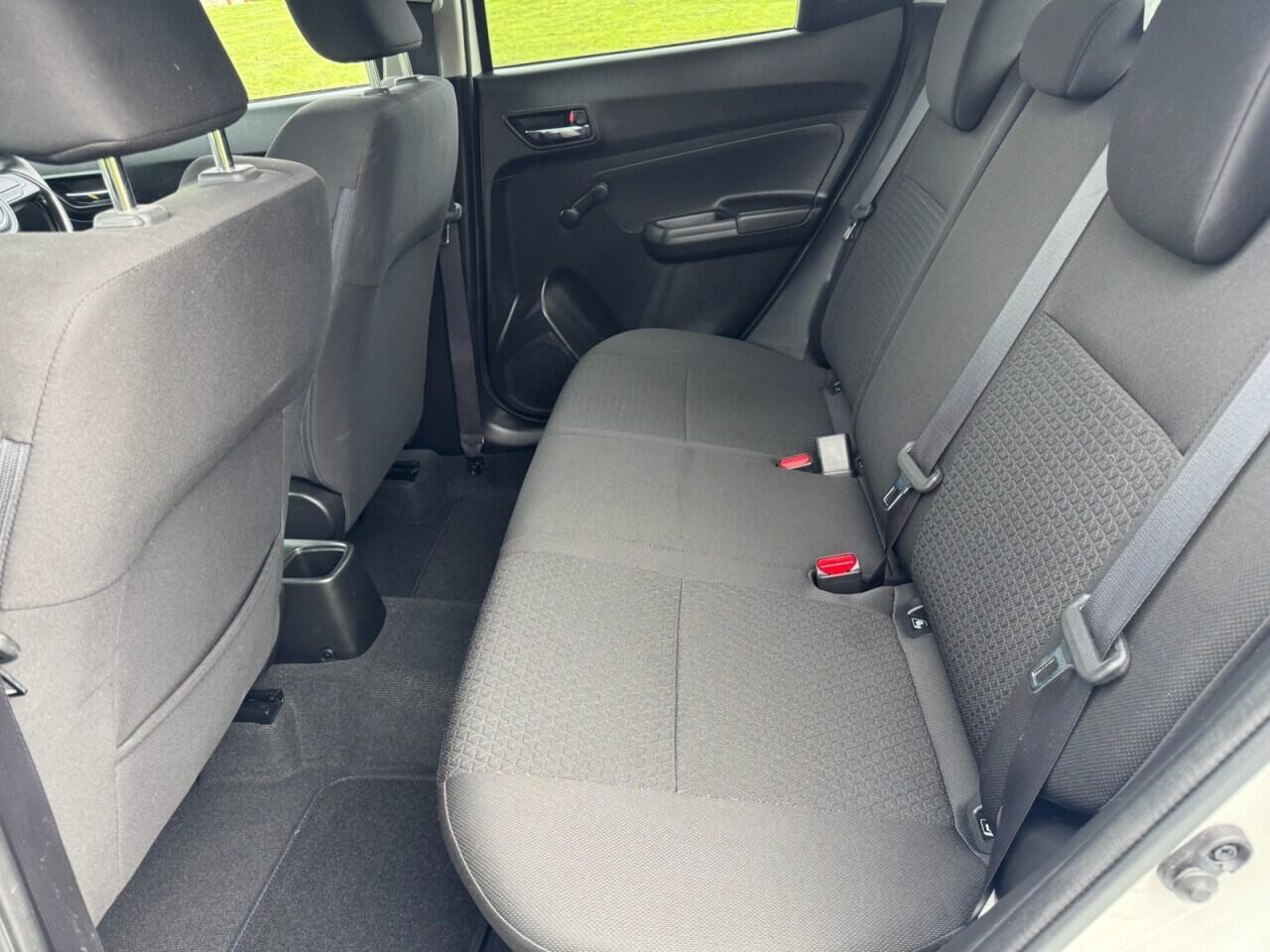 Suzuki Swift view 16