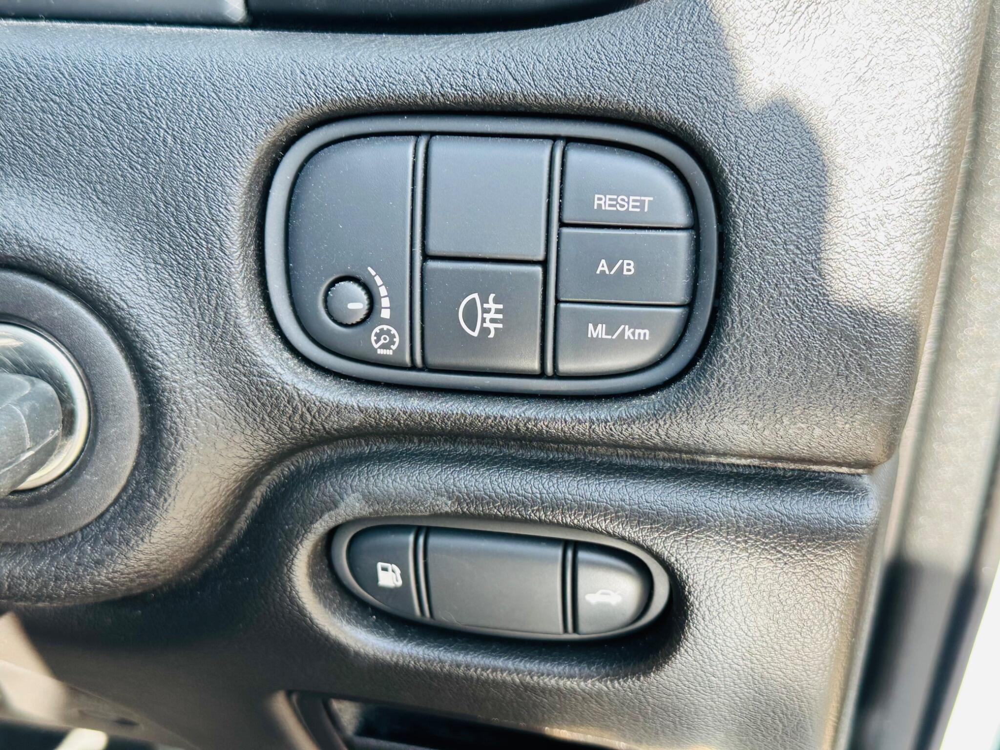 Jaguar S-Type view 21
