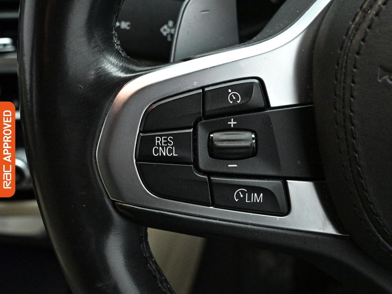 BMW X3 view 21