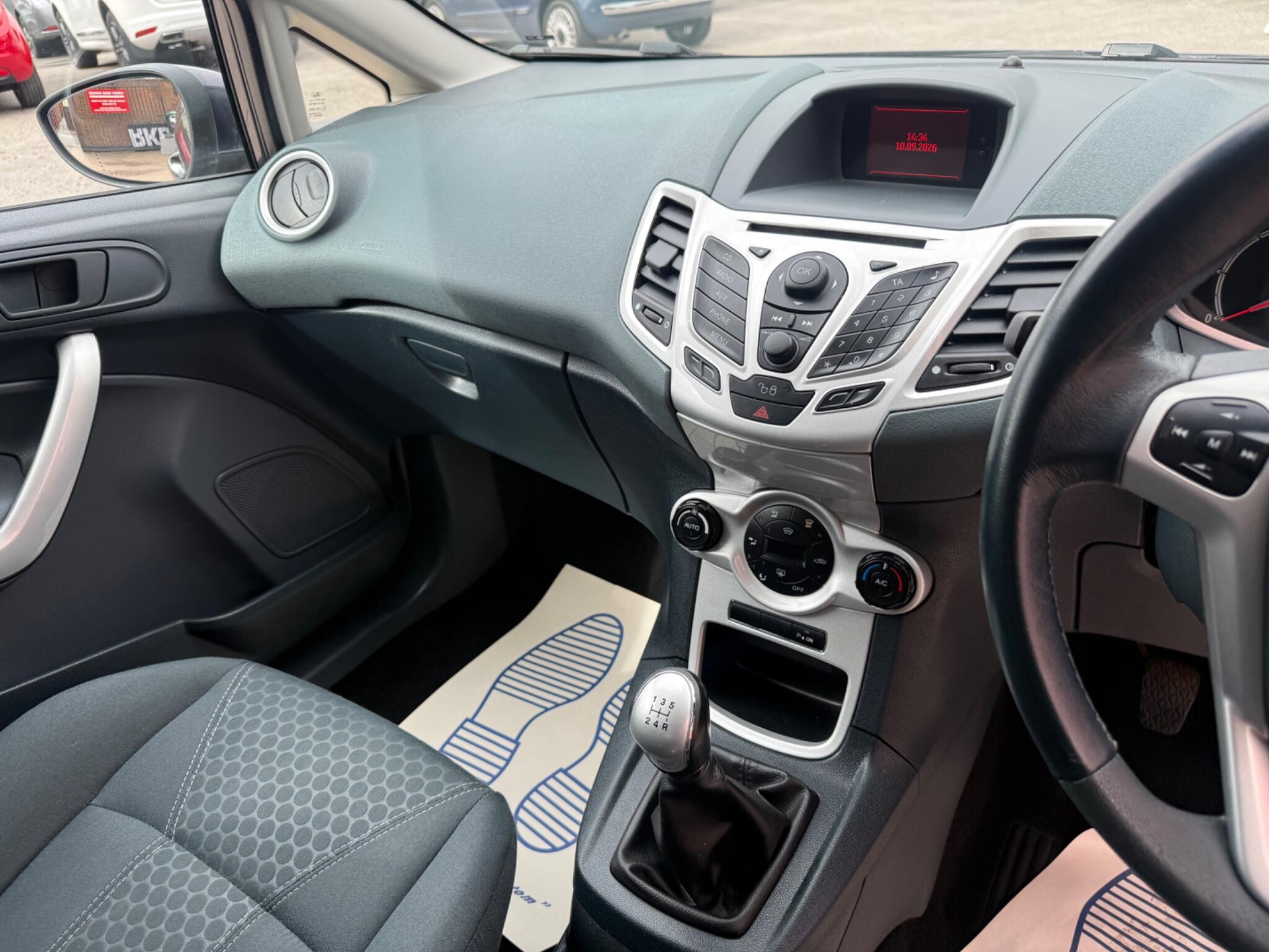 Ford Fiesta view 11