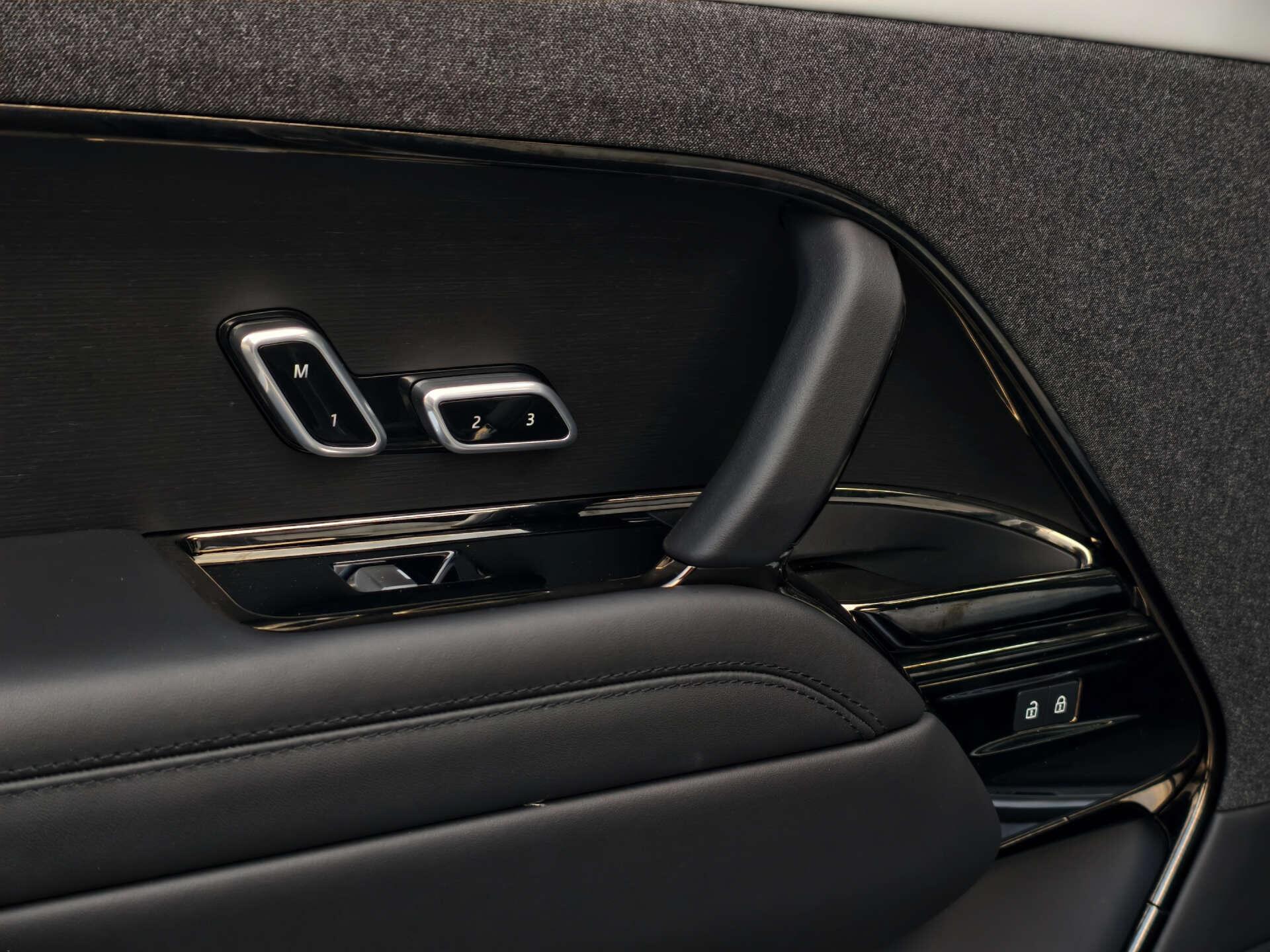 Land Rover Range Rover Sport view 22