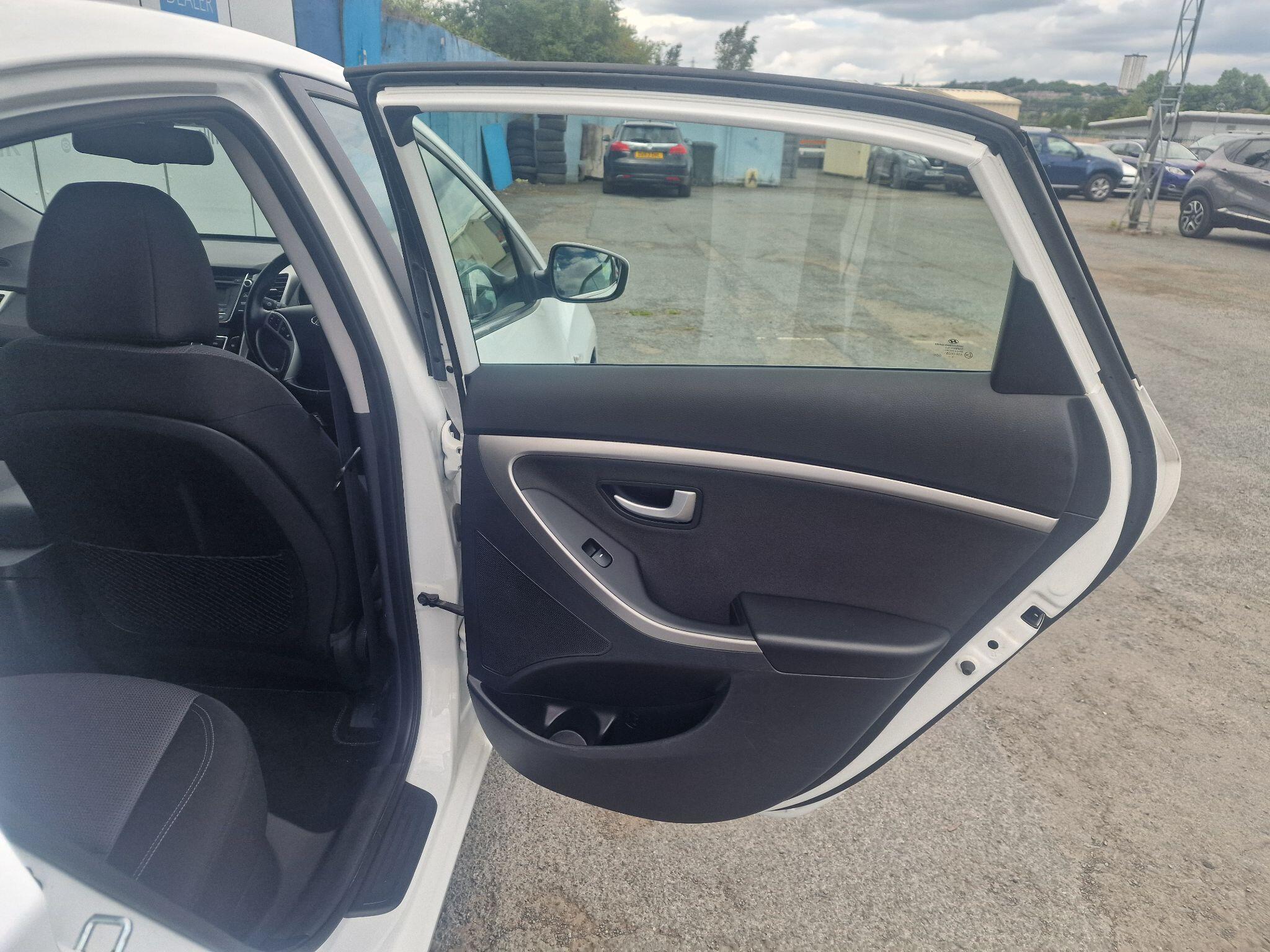 Hyundai I30 view 43
