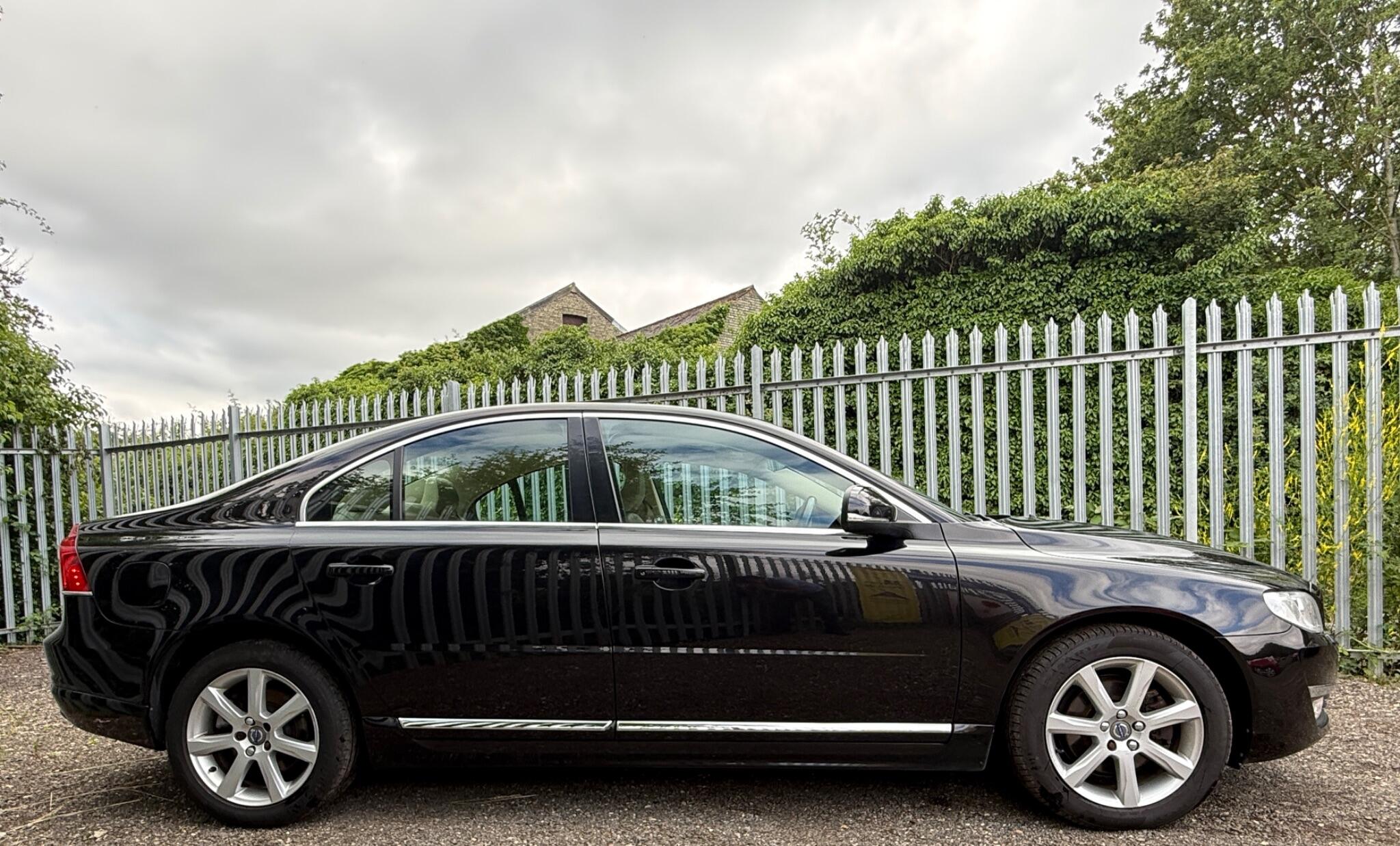 2015 Volvo S80 image 10