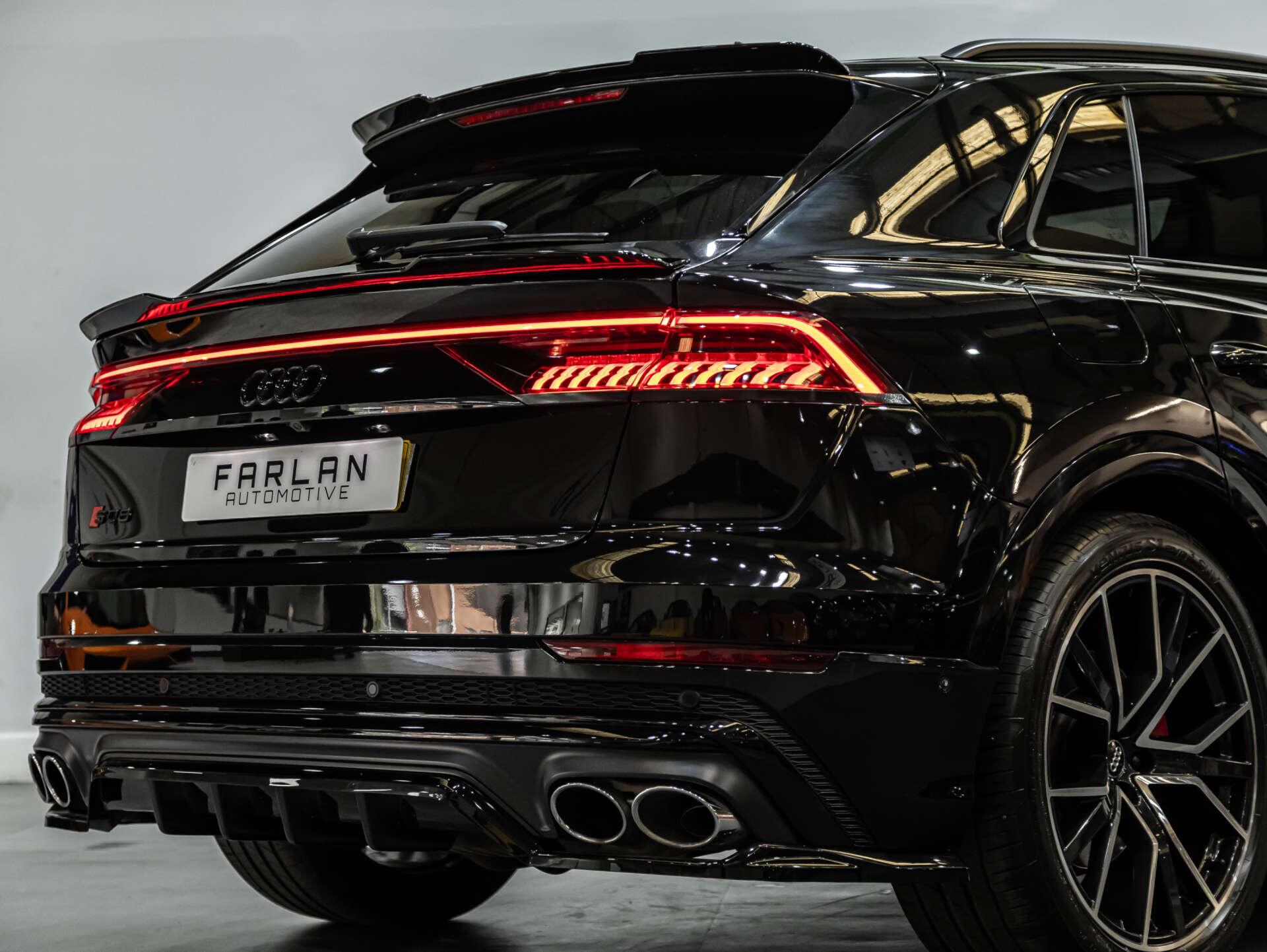 Audi SQ8 view 38