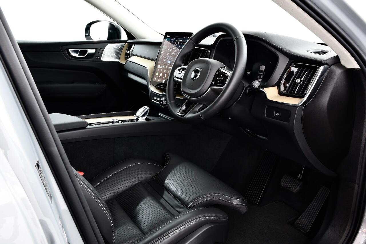 Volvo XC60 view 20