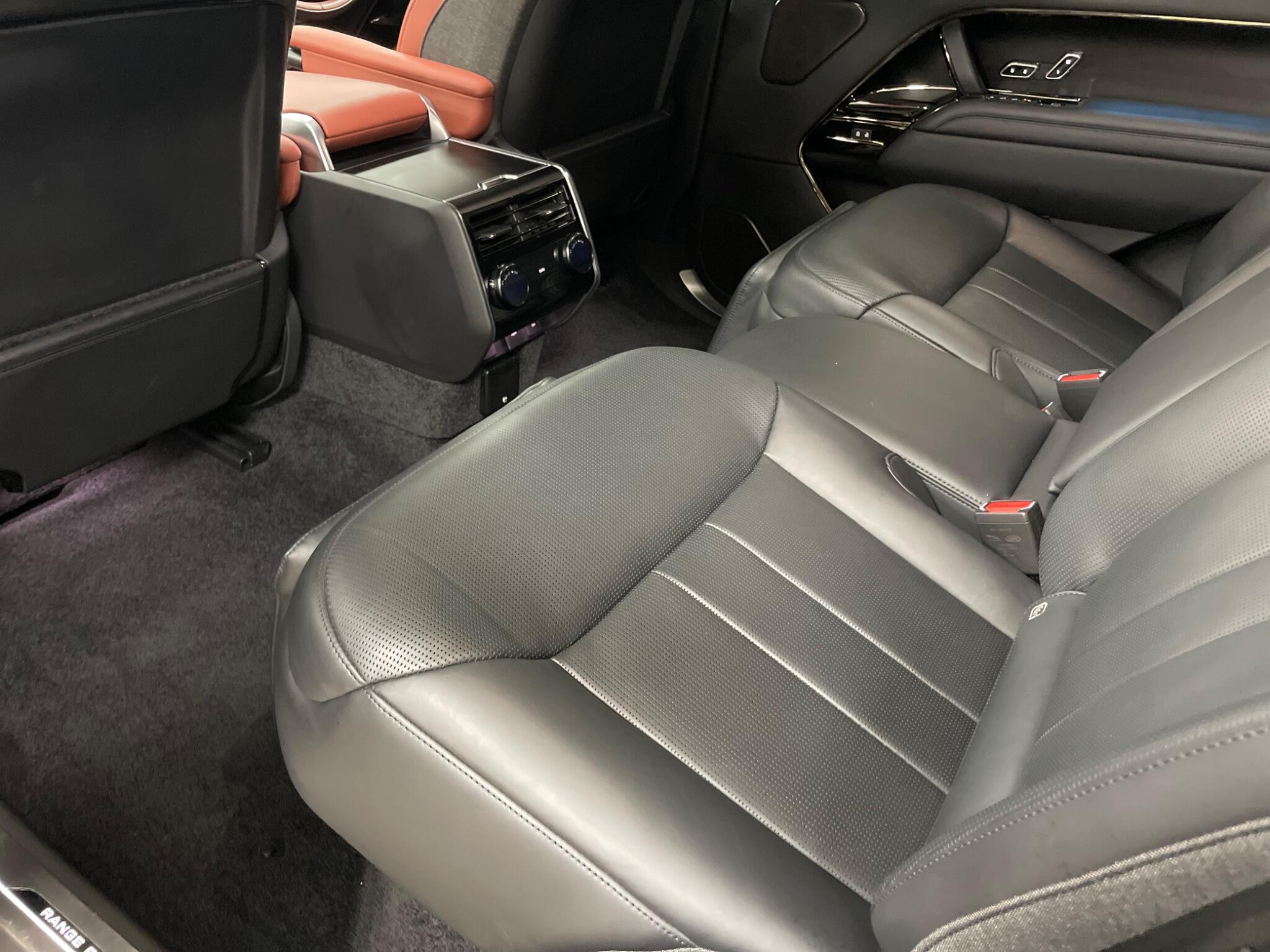 Land Rover Range Rover view 61