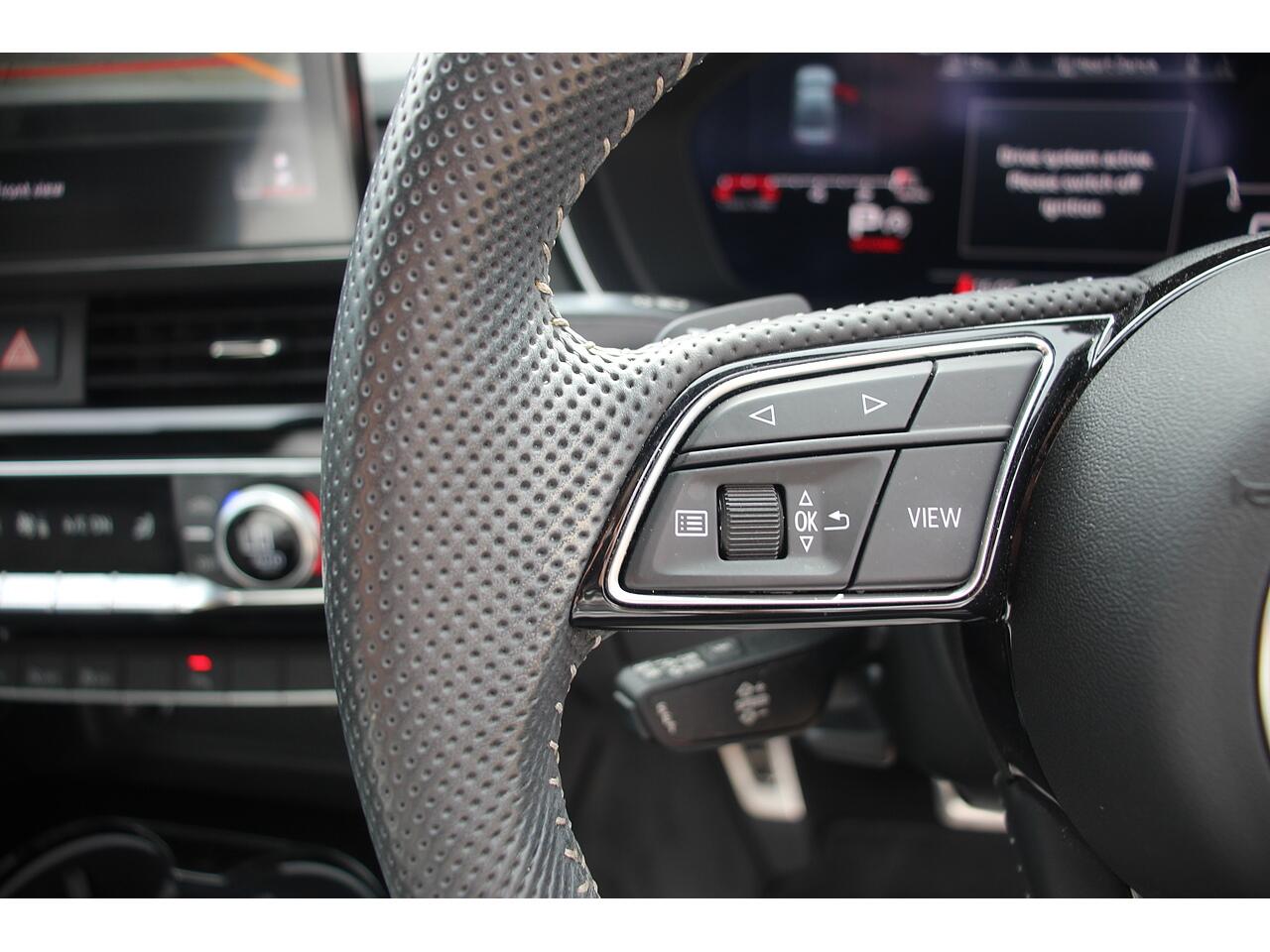 Audi A4 view 32