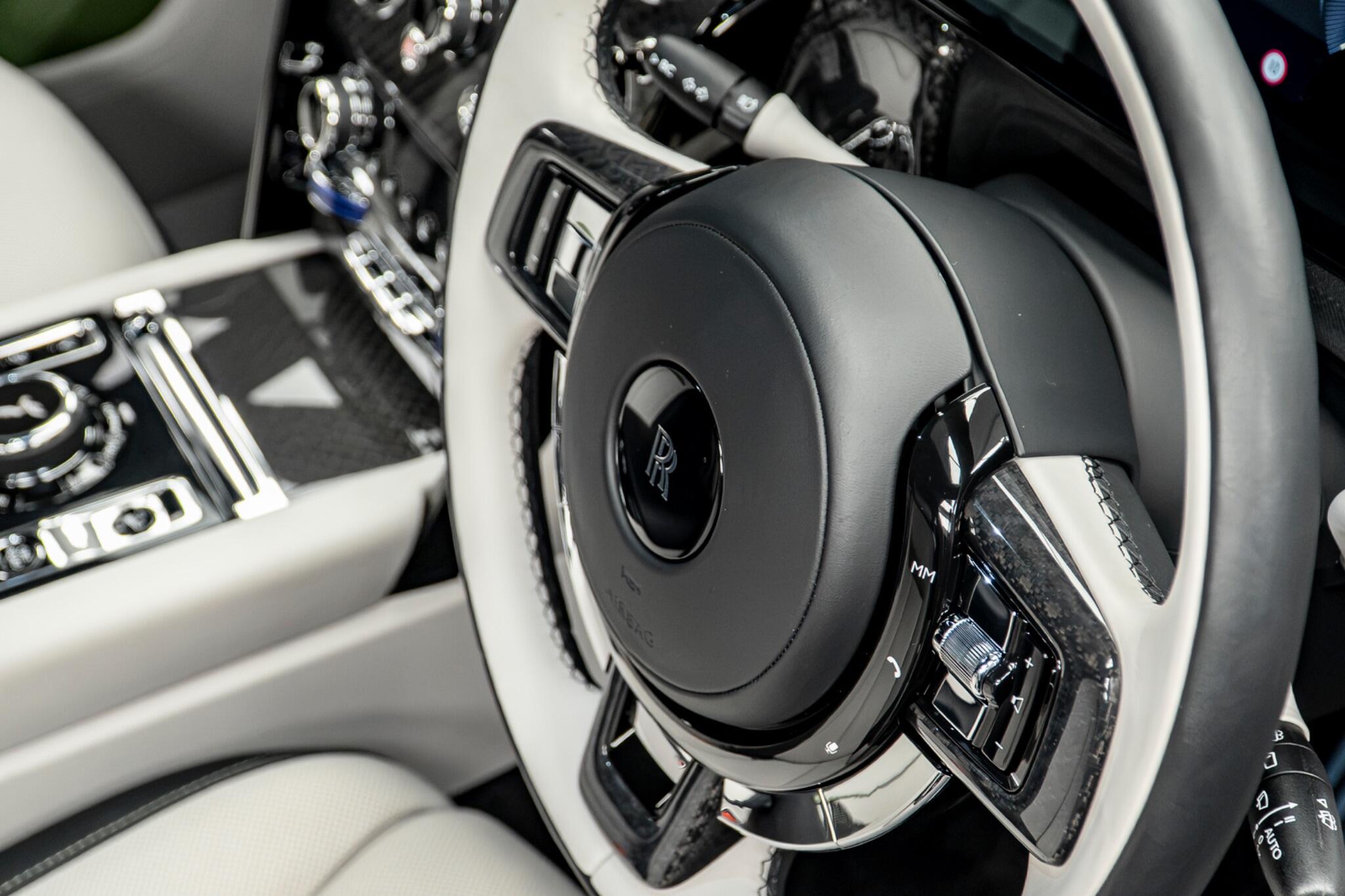 Rolls-Royce Cullinan view 36