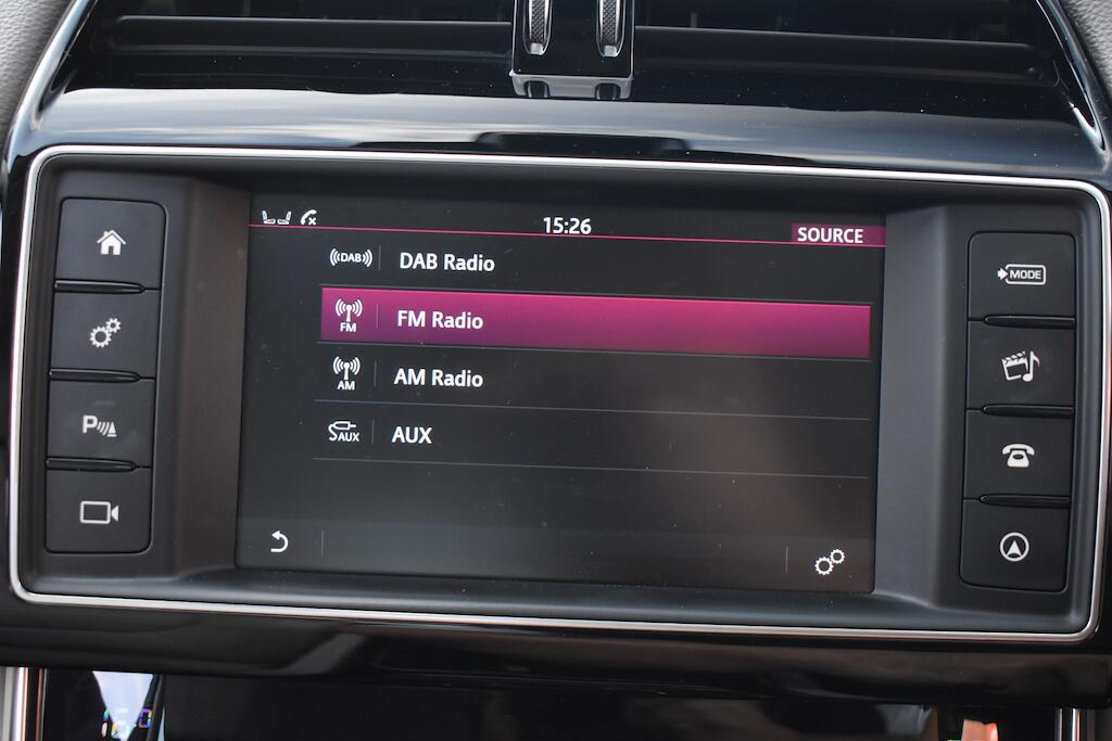 Jaguar Xe view 59