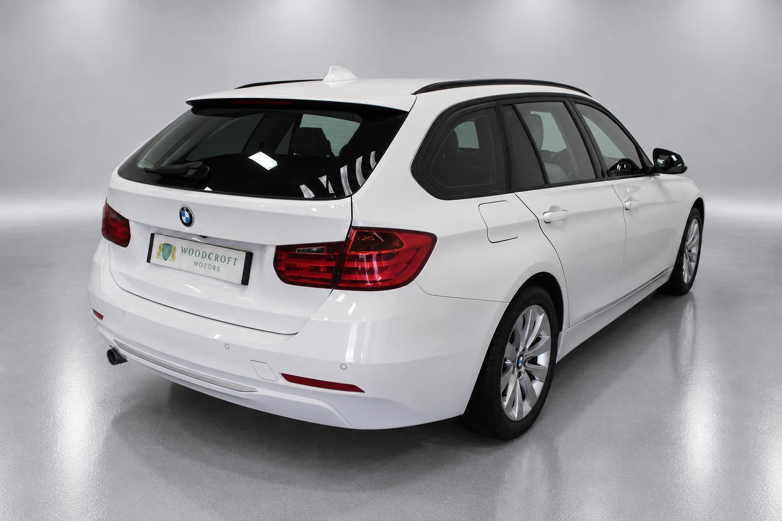 BMW 3 Series view 8
