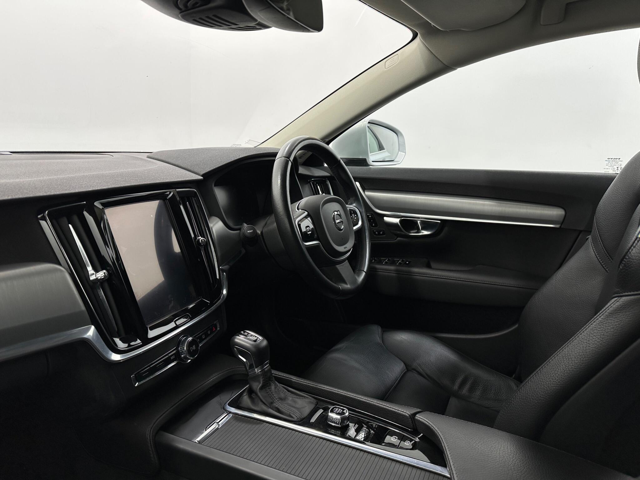 Volvo V90 view 30