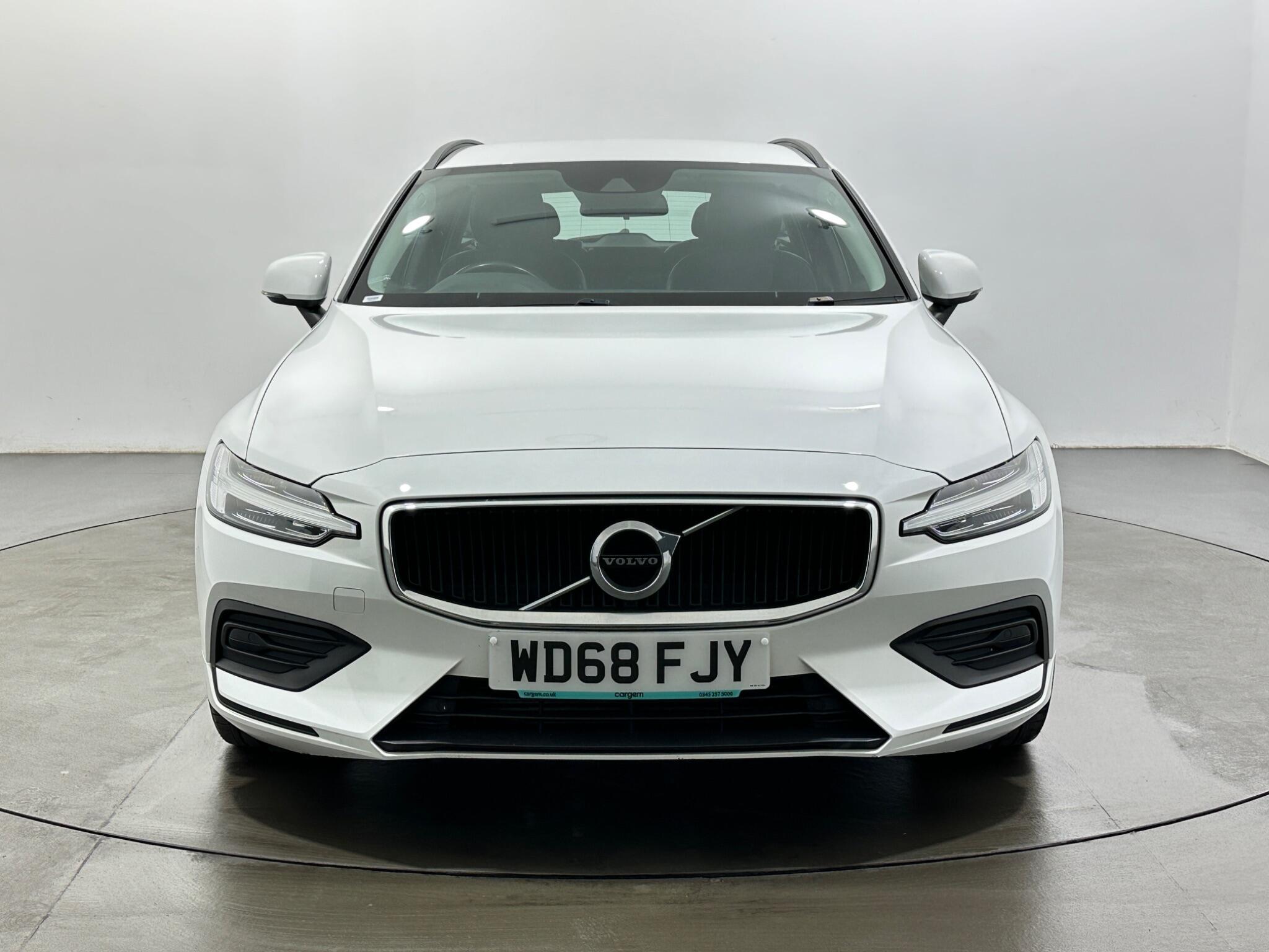 Volvo V60 view 3