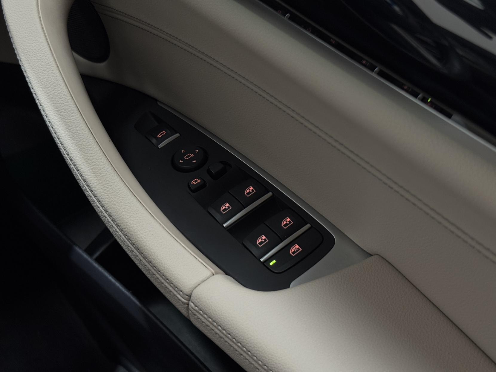 BMW X4 view 55