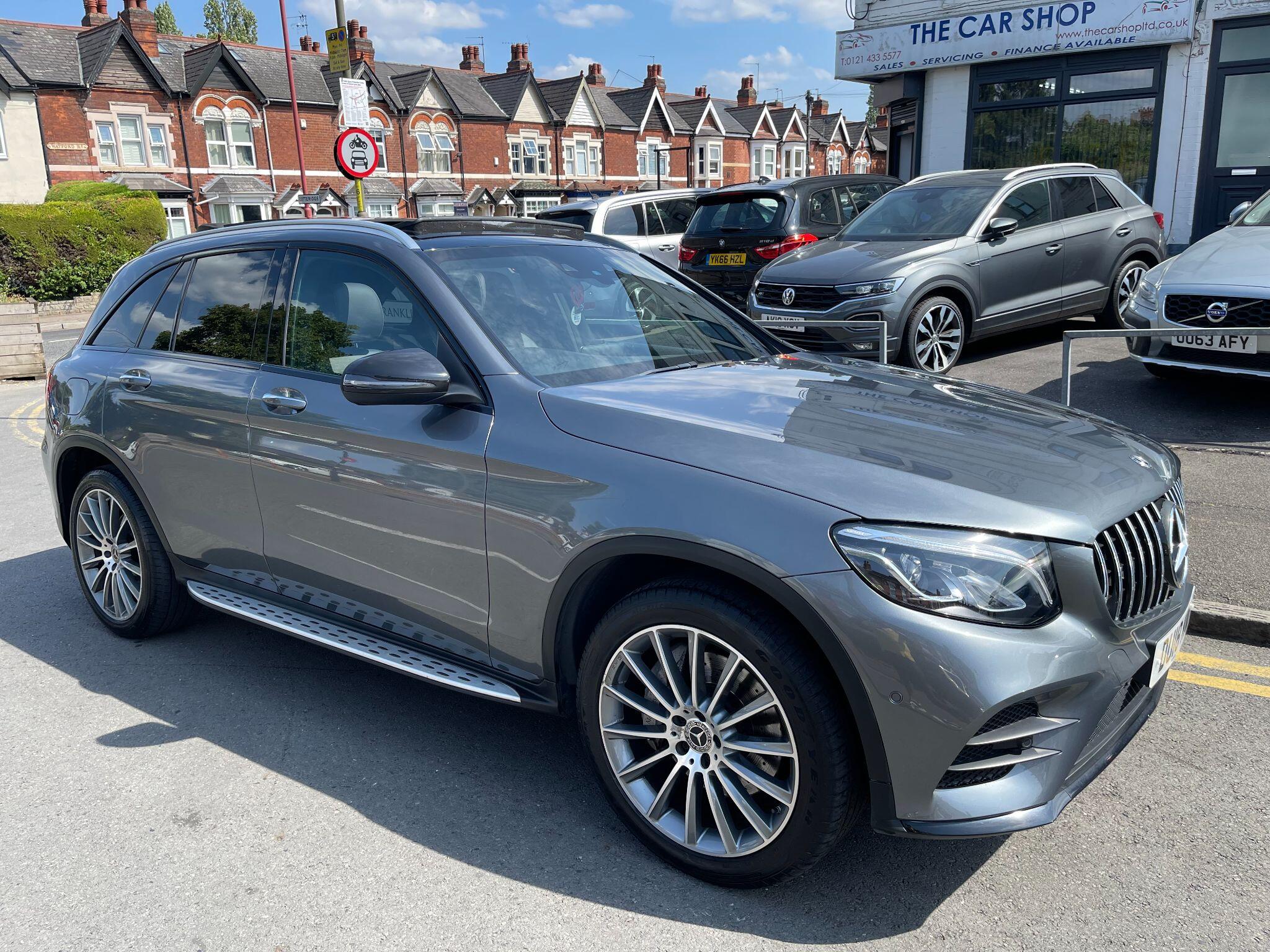 Mercedes-Benz GLC view 3