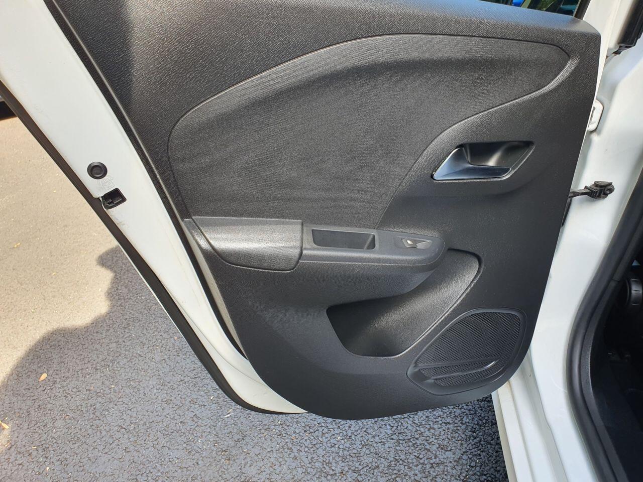 Vauxhall Corsa view 20