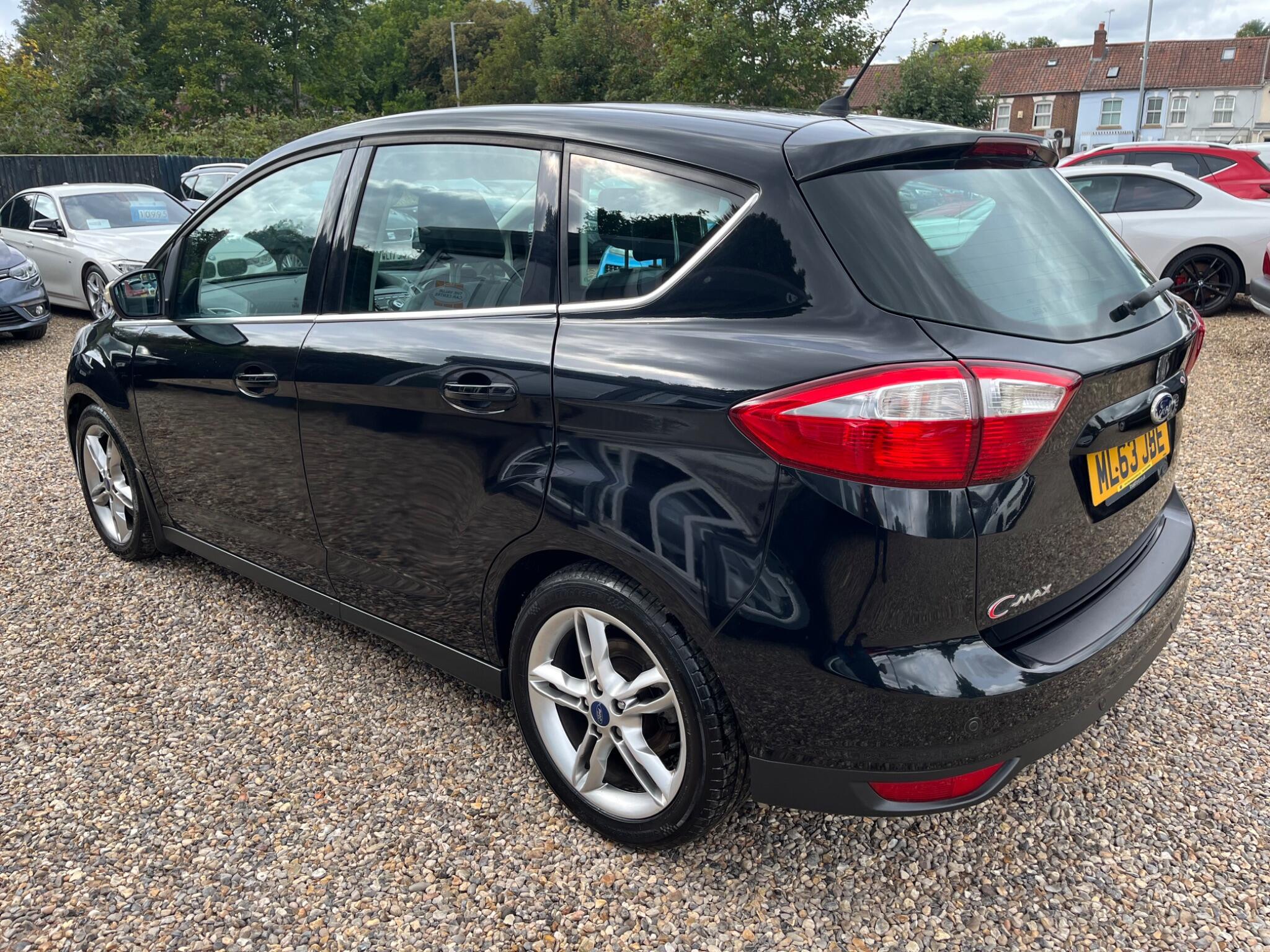 Ford C-Max view 7