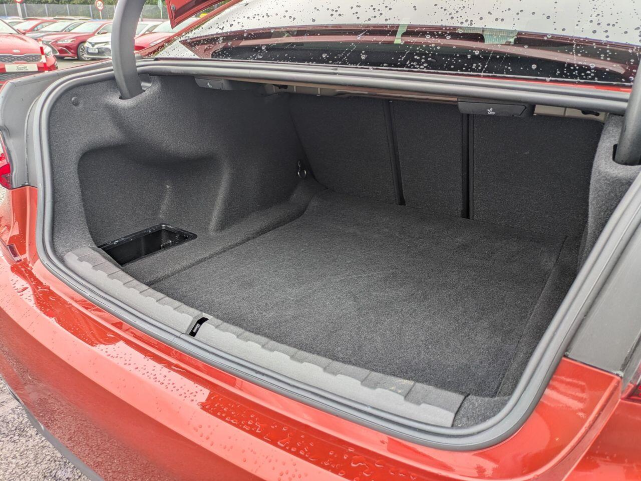 BMW 3 Series view 31