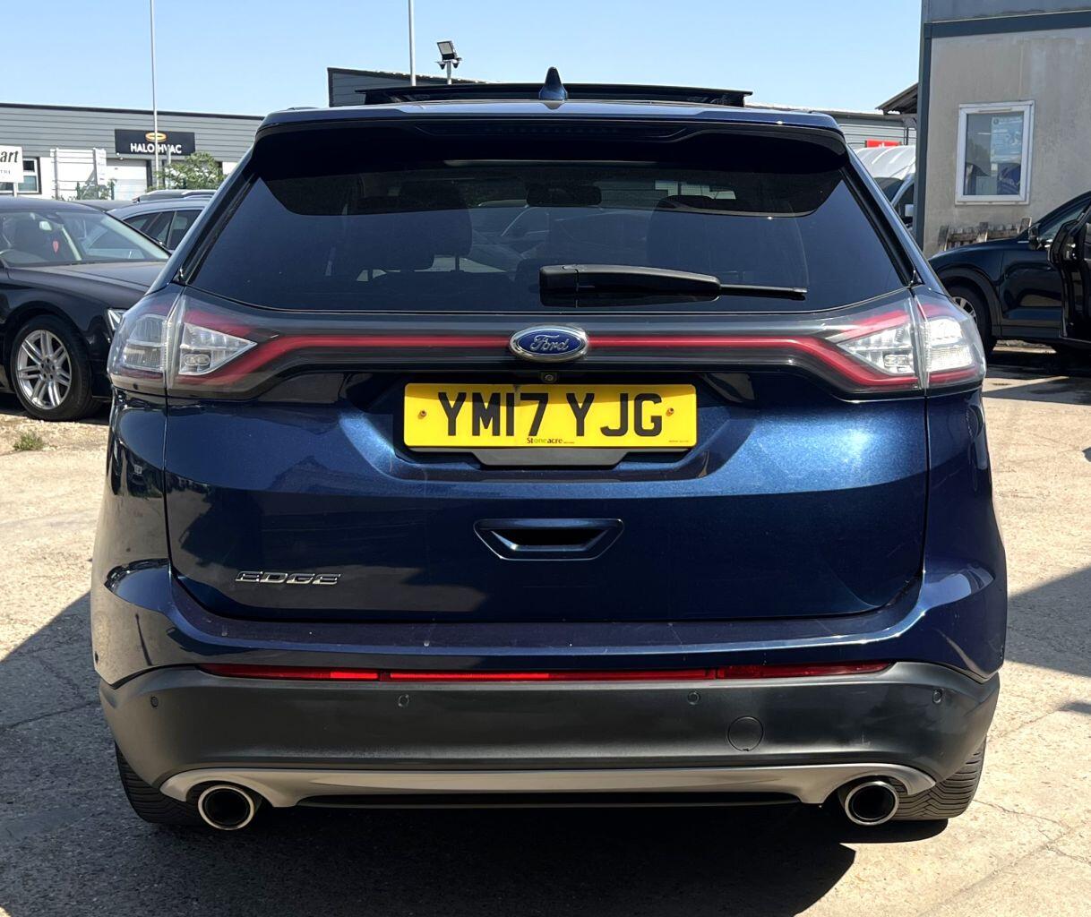 Ford Edge view 7