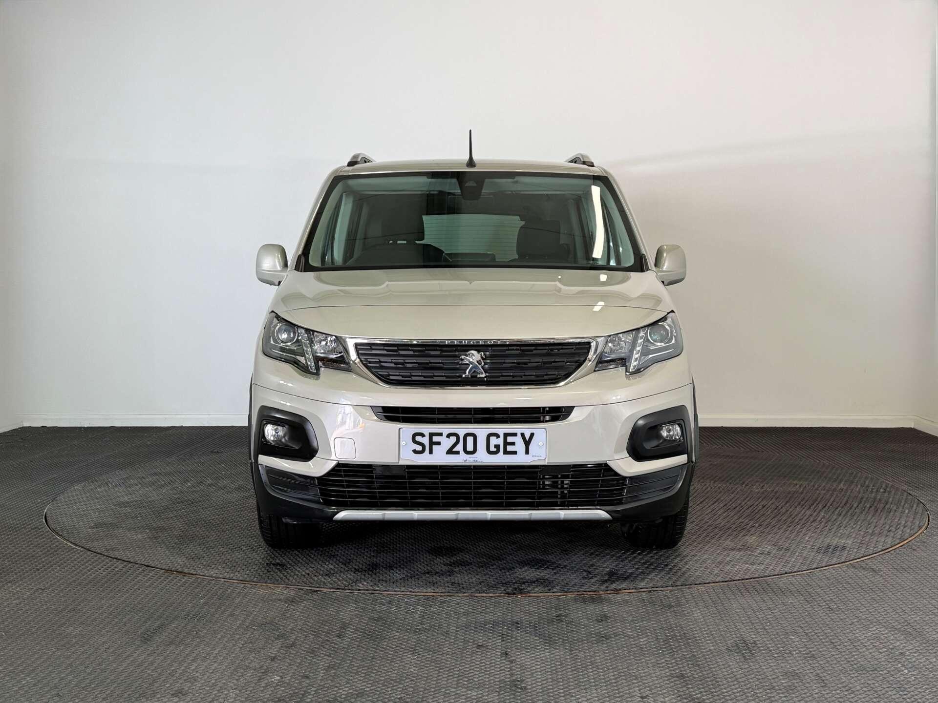 Peugeot Rifter view 2