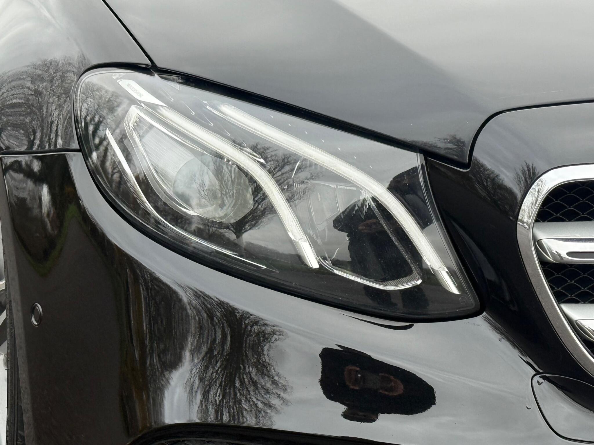 Mercedes-Benz E-Class view 36