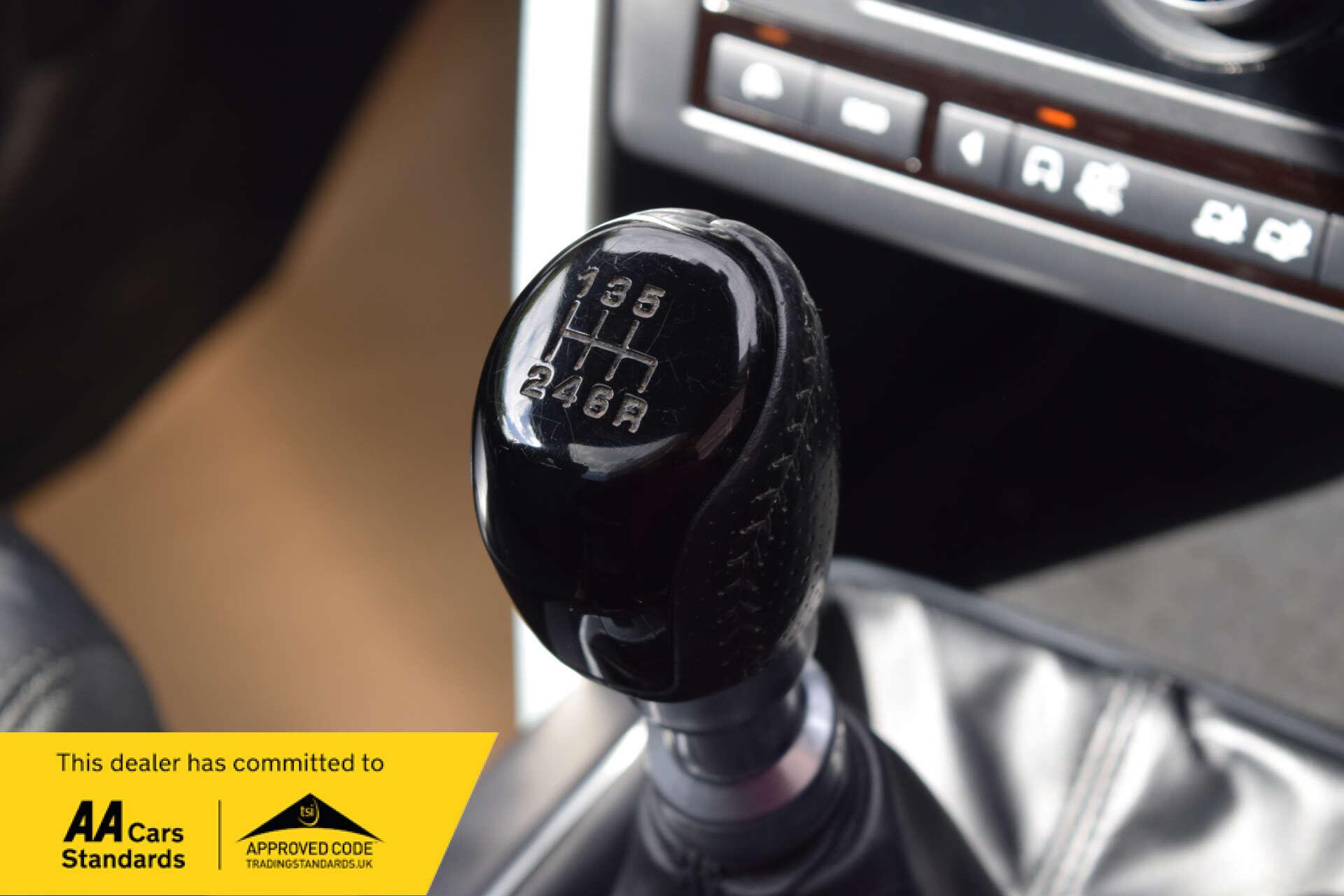 Land Rover Discovery Sport view 49