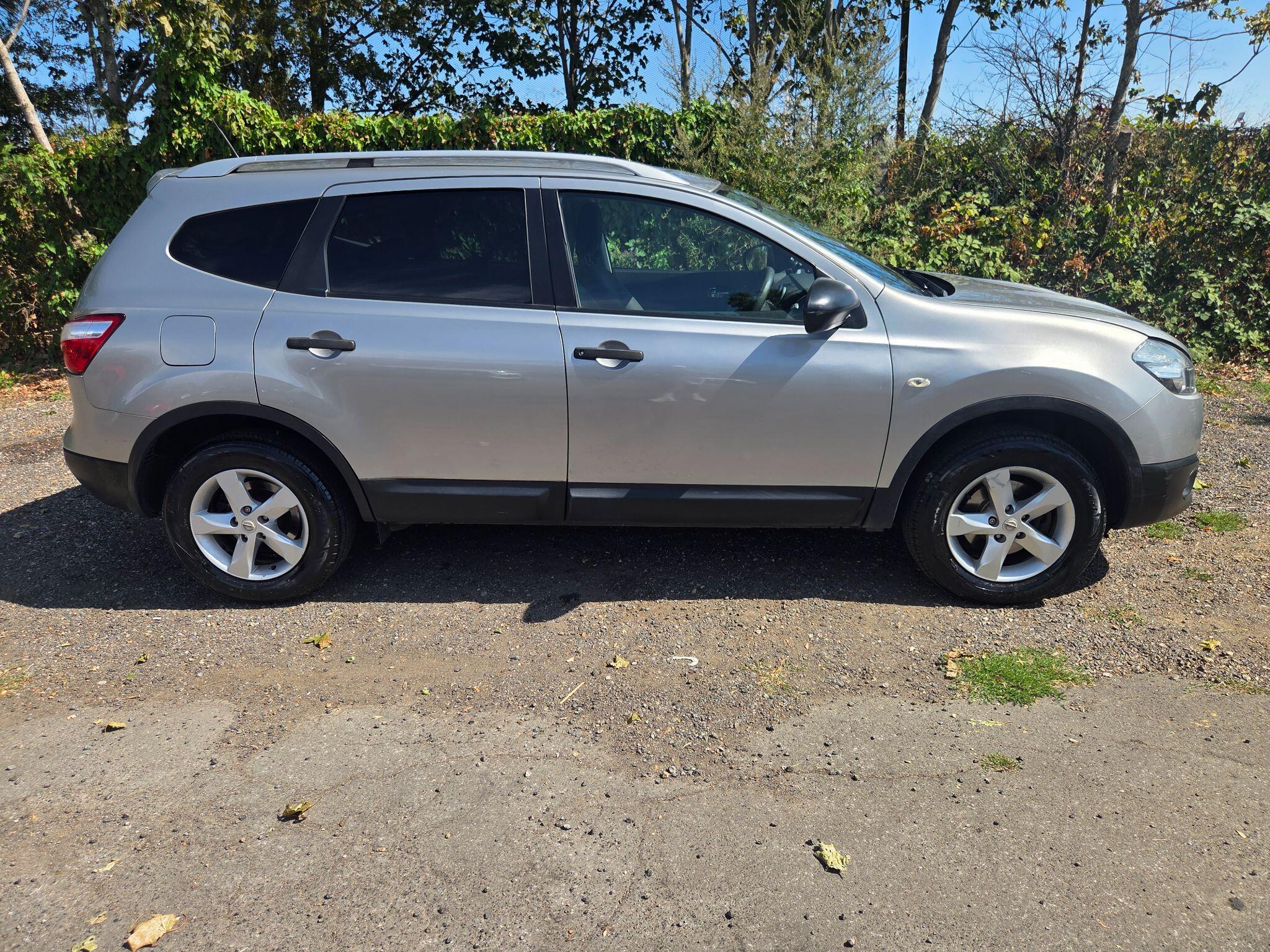 Nissan Qashqai+2 view 8
