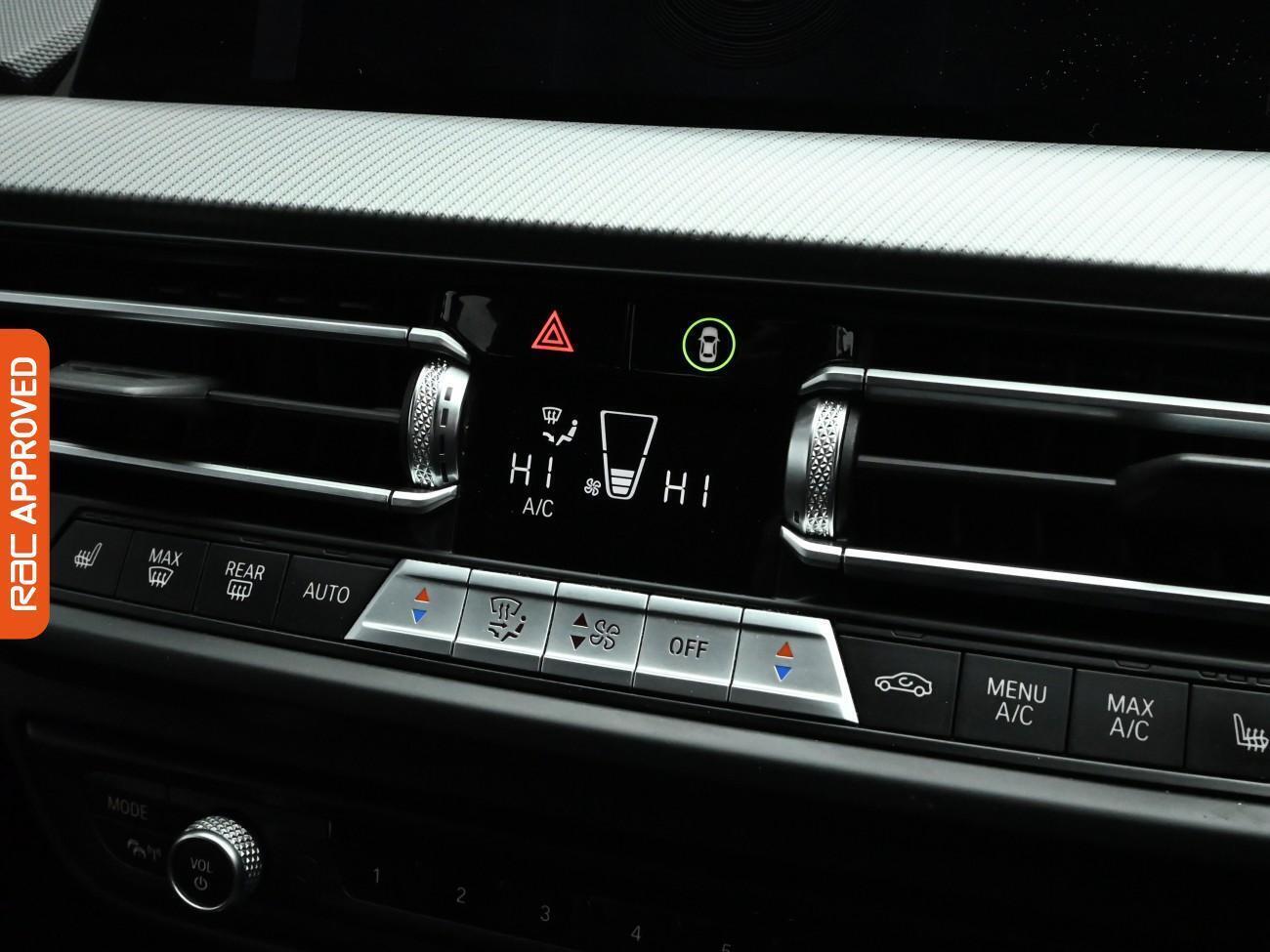 BMW 1 Series view 16