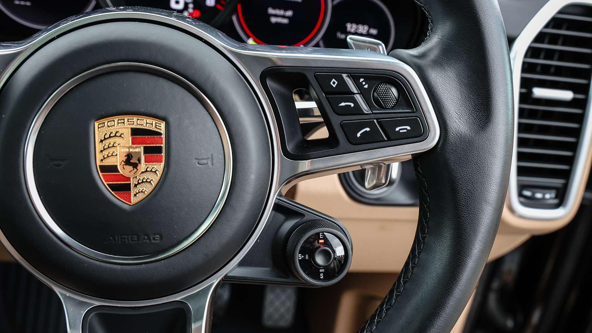 Porsche Cayenne view 18