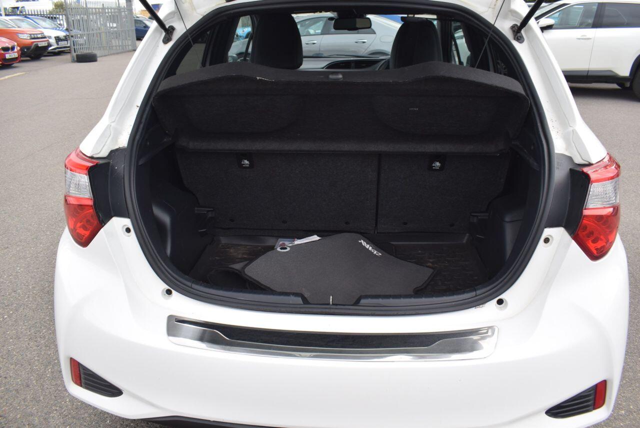 Toyota Yaris view 18