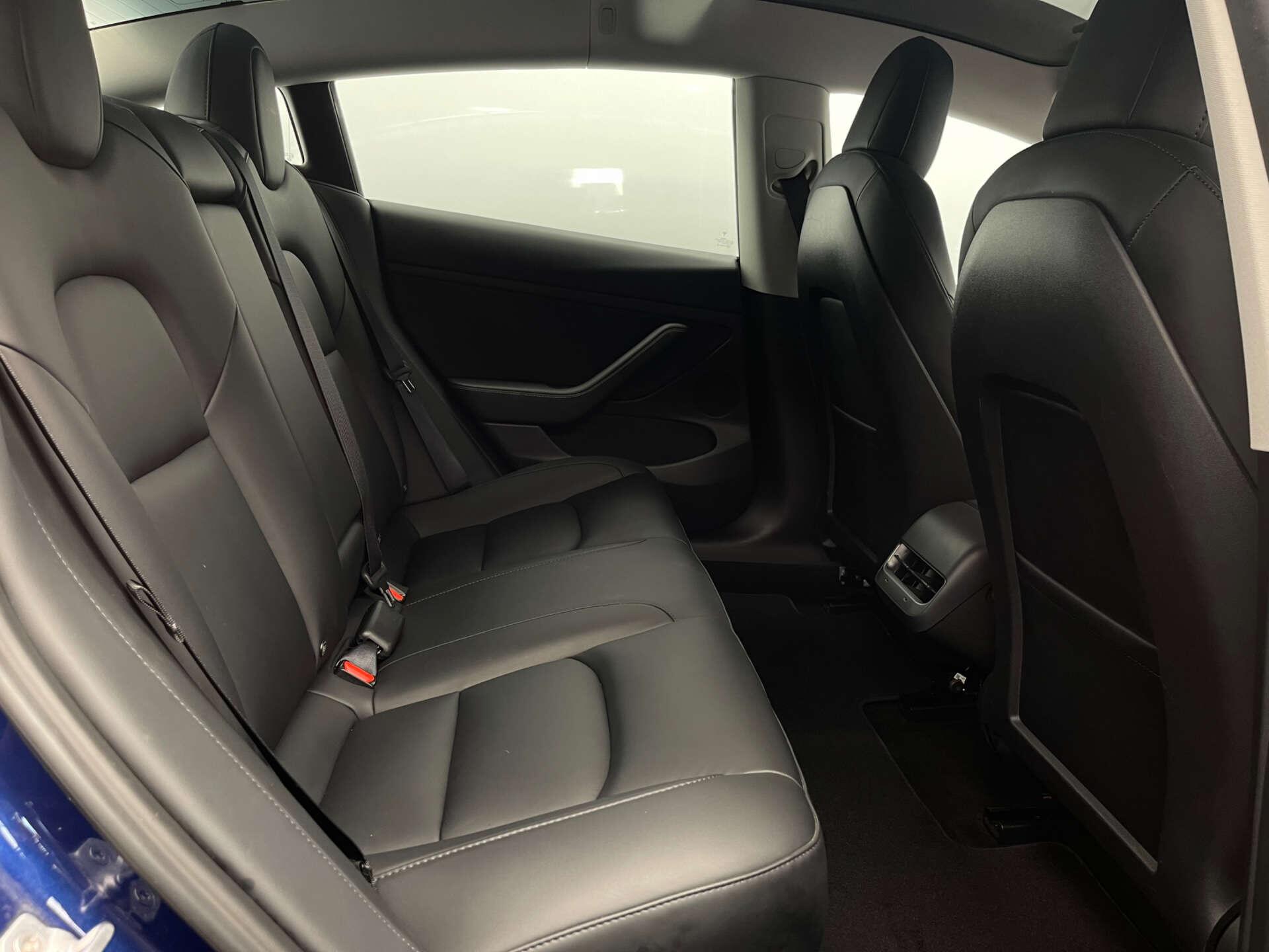 Tesla Model 3 view 23