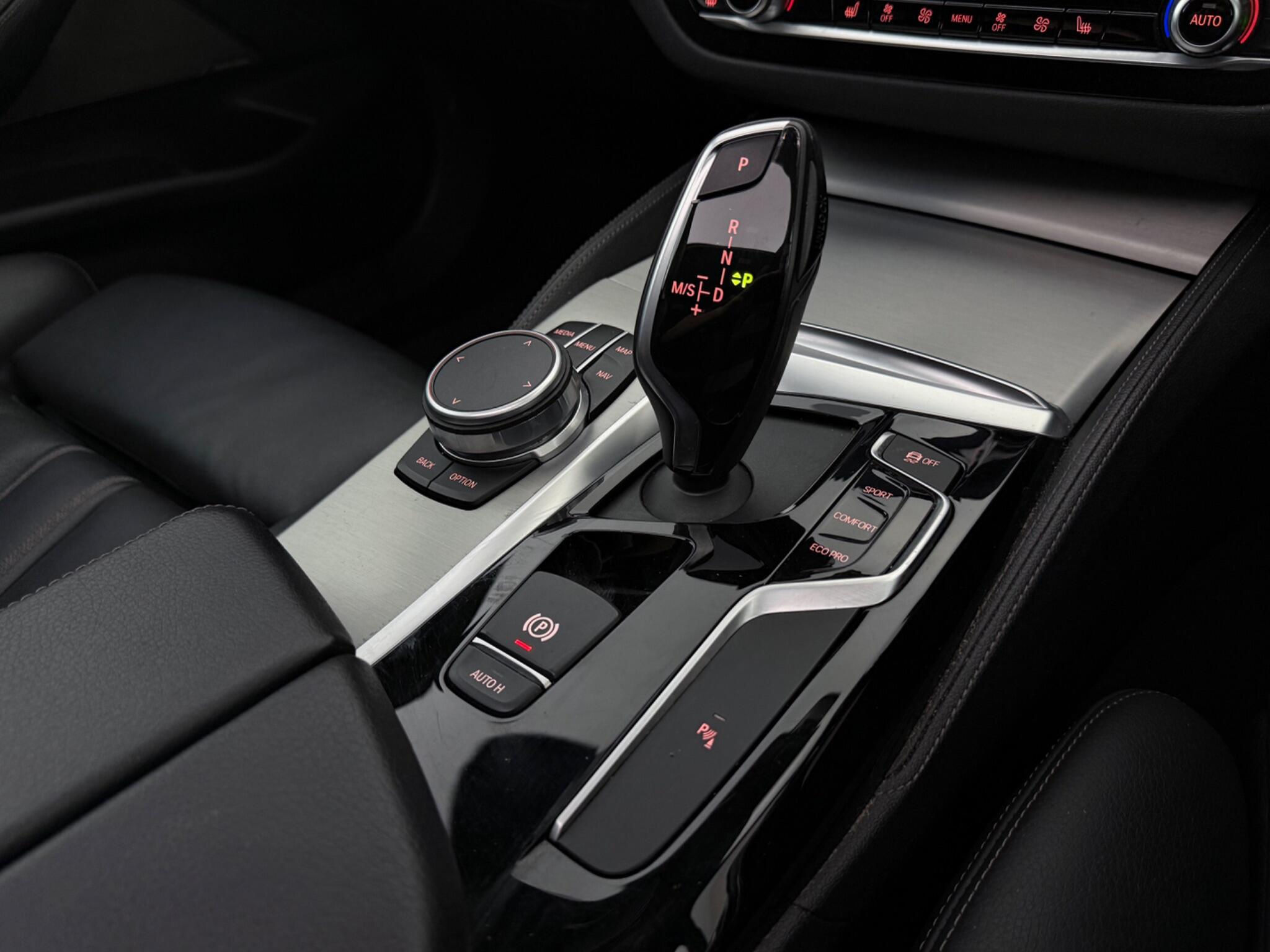 BMW 5 Series view 22