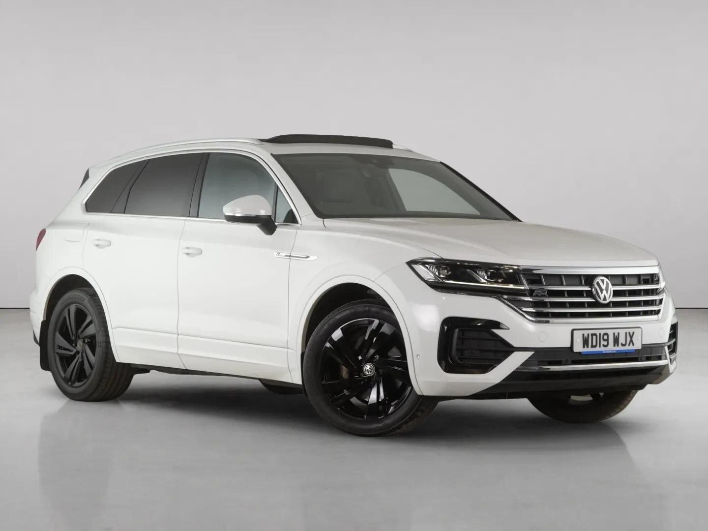 2019 Volkswagen Touareg in White for sale