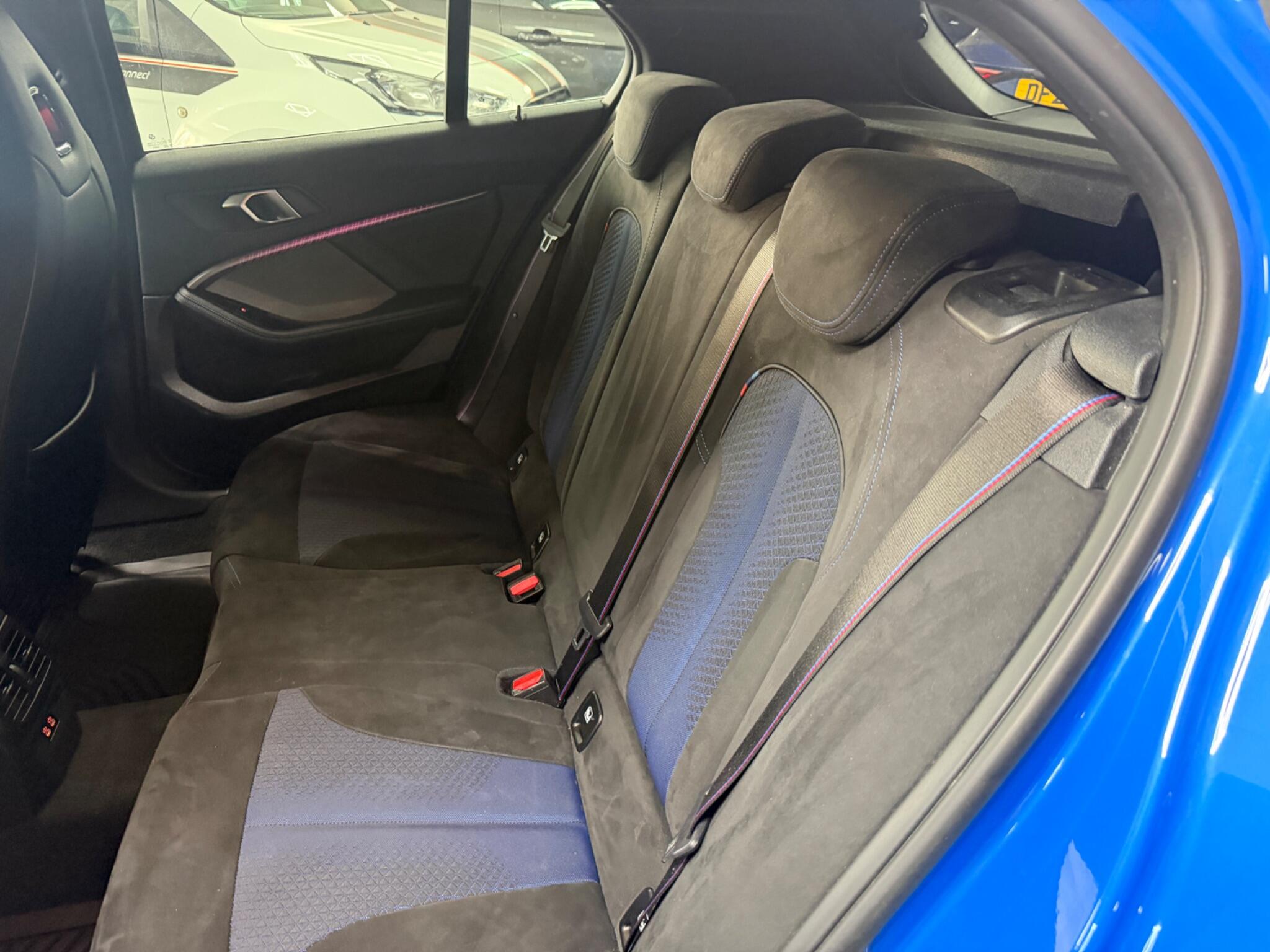 BMW 1 Series view 50