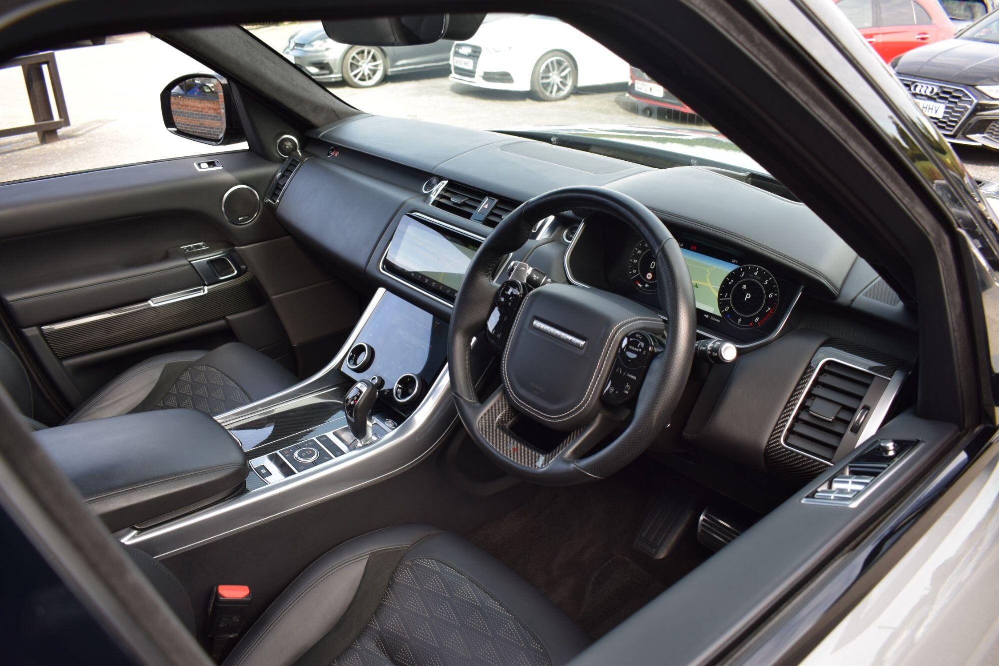 Land Rover Range Rover Sport view 3