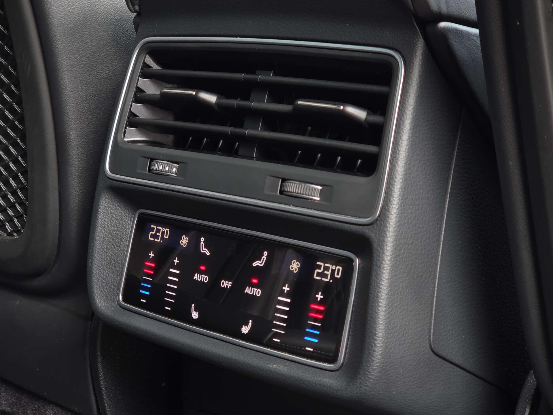 Audi Q8 view 46