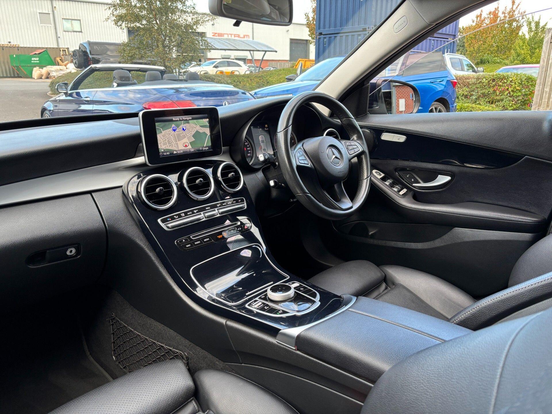 Mercedes-Benz C-Class view 6