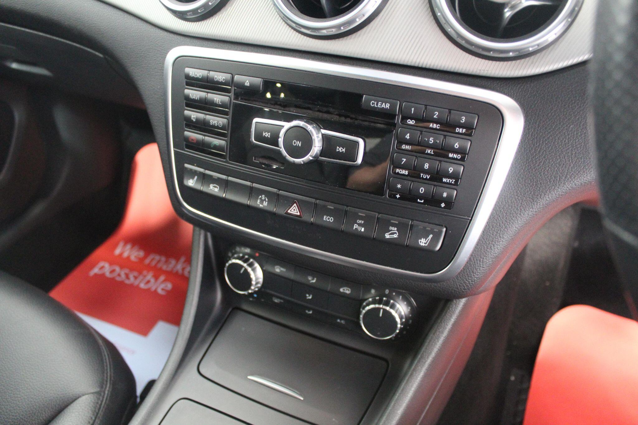 Mercedes-Benz Gla view 42