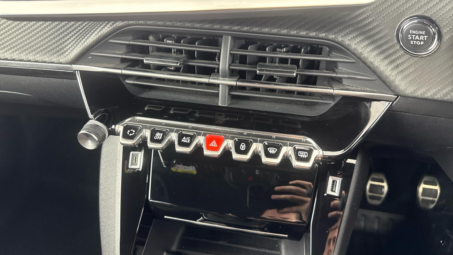 Peugeot 2008 view 33