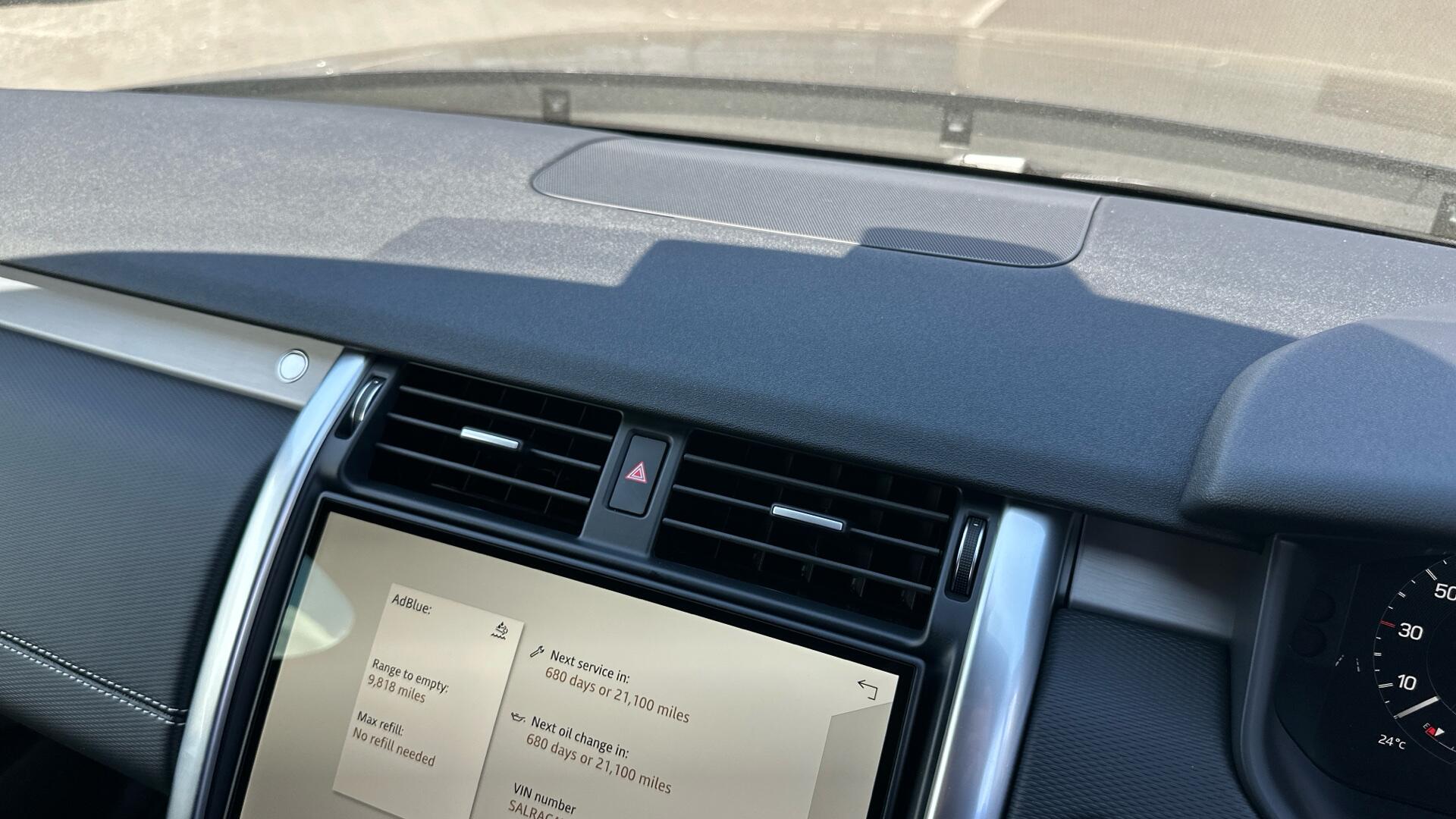 Land Rover Discovery view 51