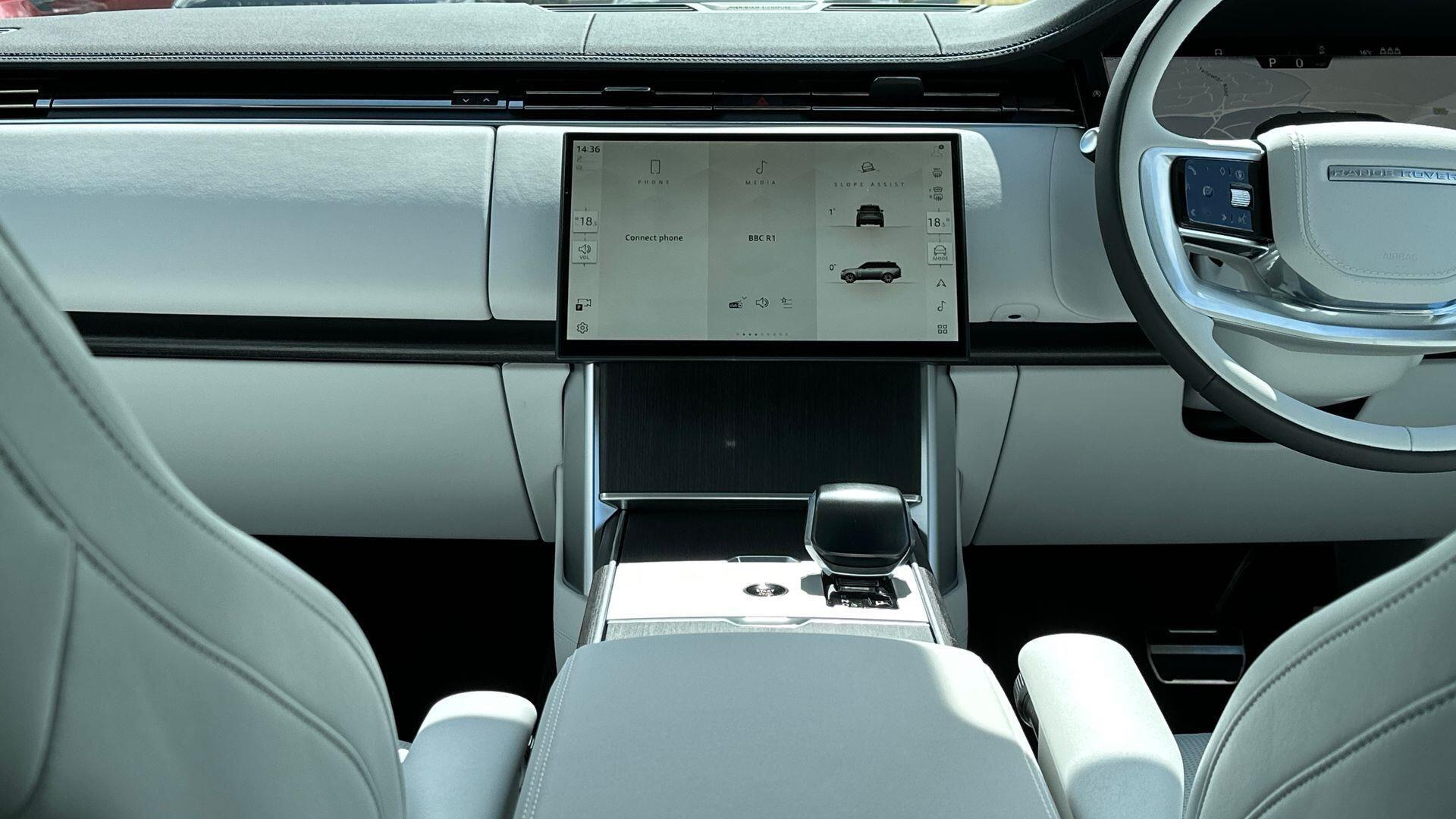 Land Rover Range Rover view 5